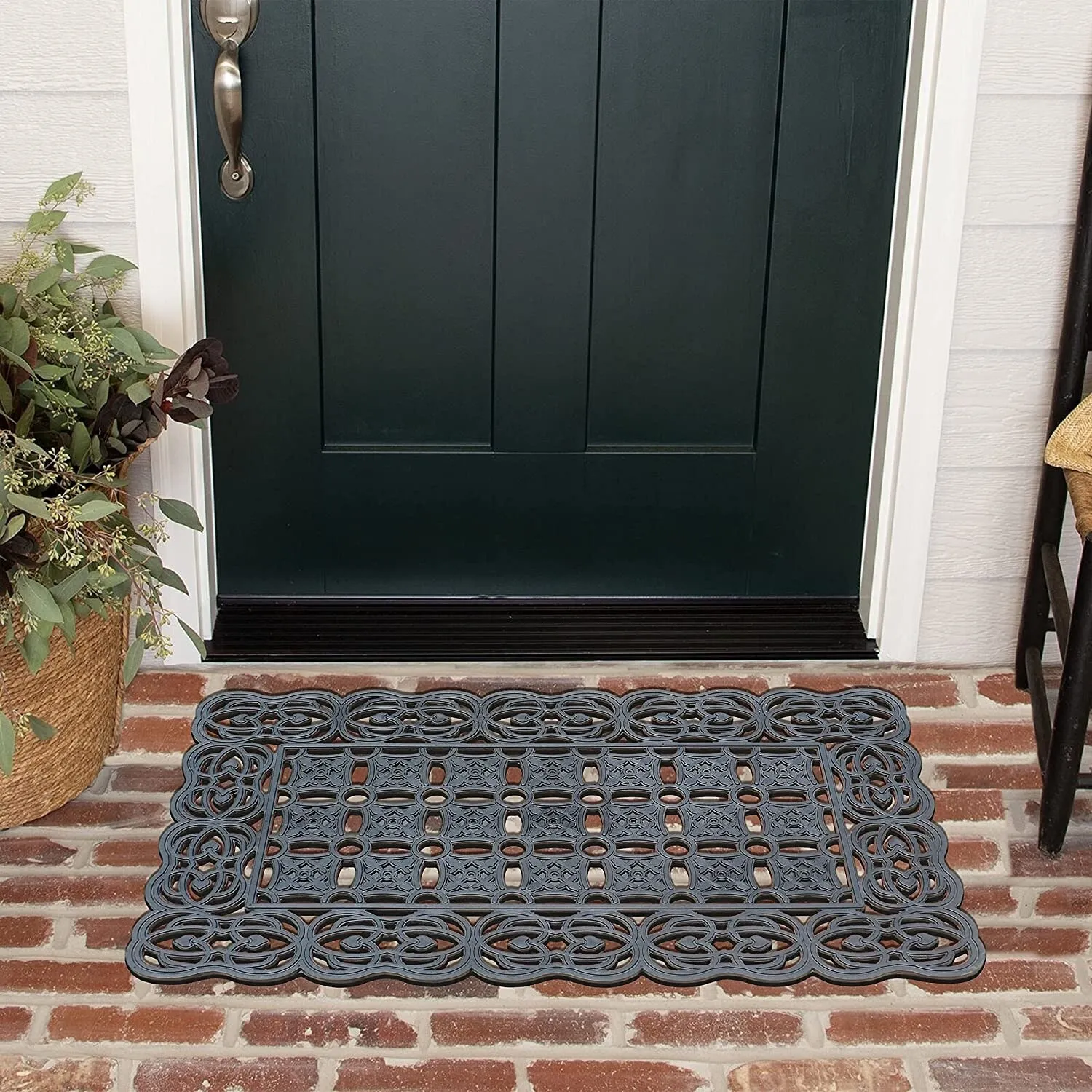 100% Rubber Paisley Border Indoor/Outdoor Decorative Design Durable Doormat 22X37. Black