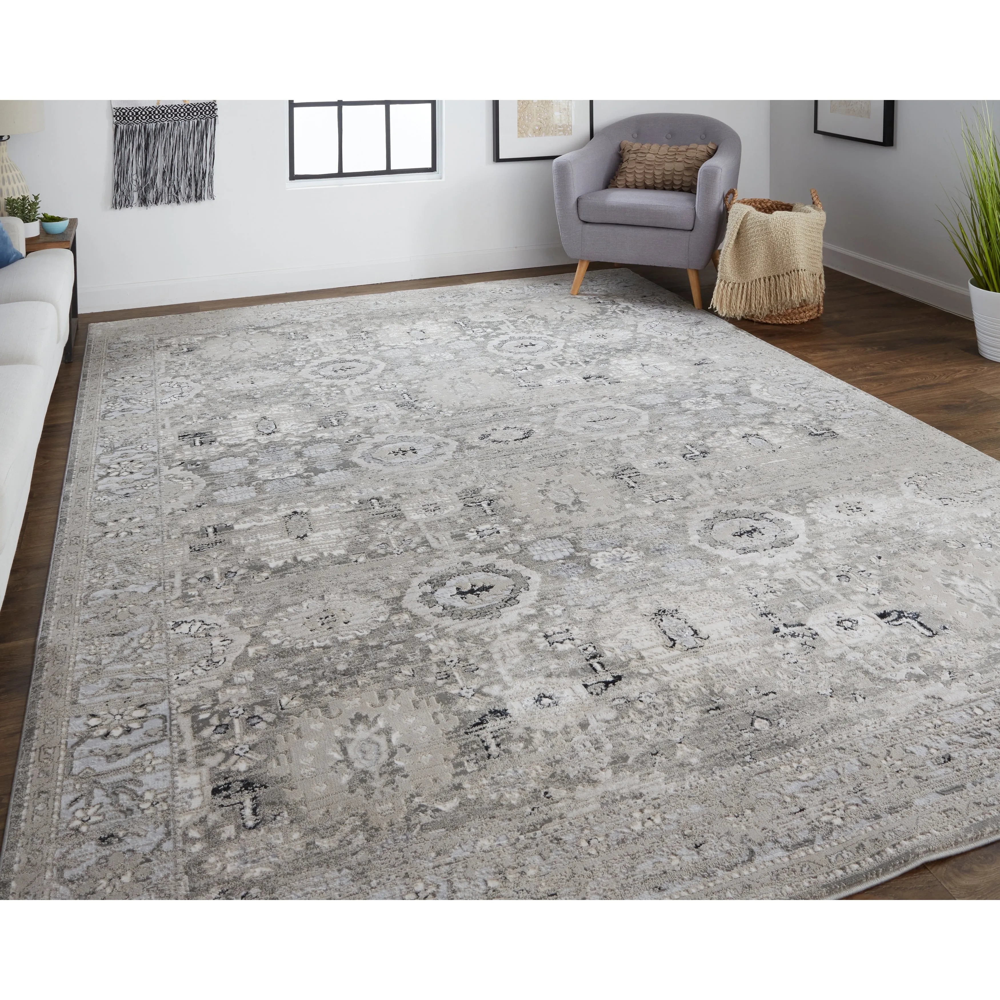 Adana Transitional Metallic Runner. Ivory/Silver Gray