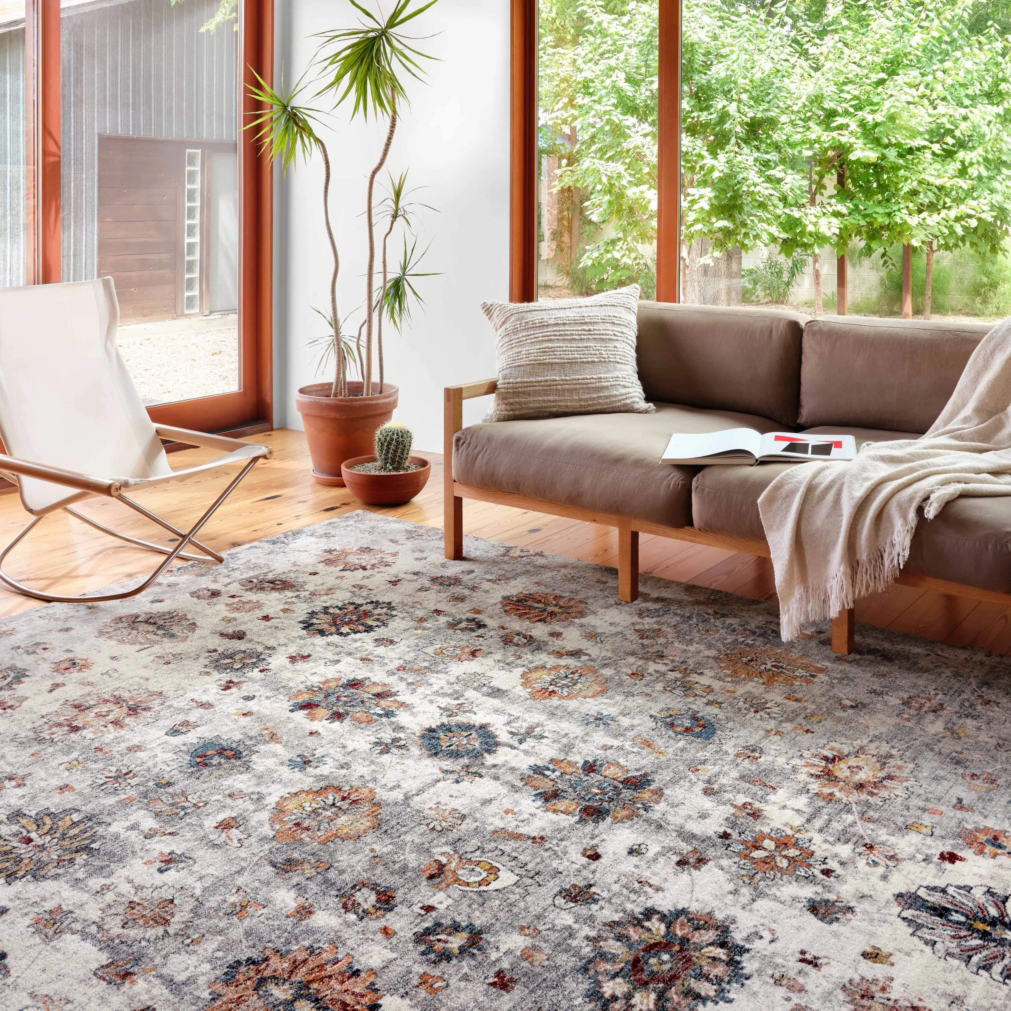 Alexander Home Hondo Floral and Botanical Persian Area Rug