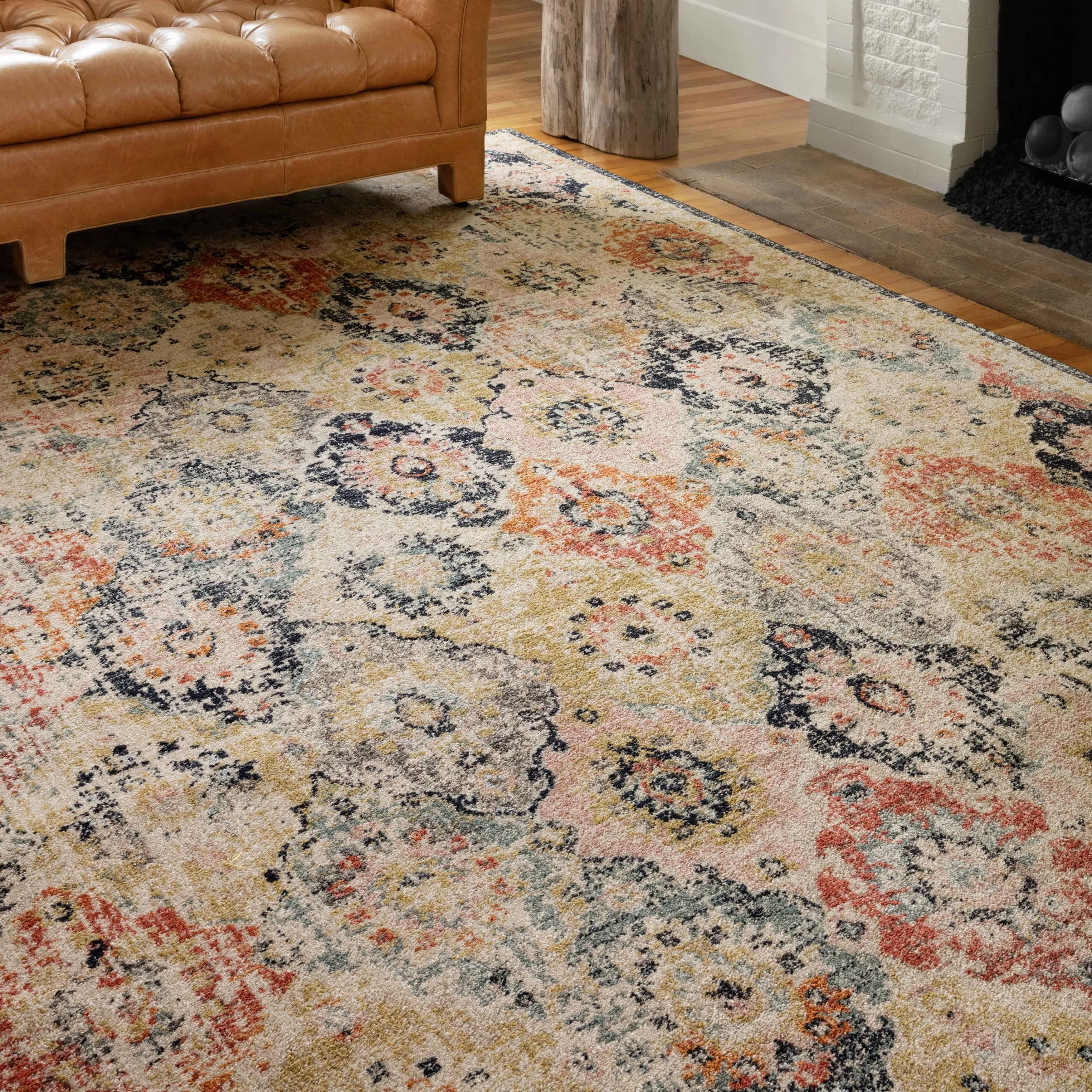Alexander Home Luxe Antiqued-Motif Distressed Area Rug