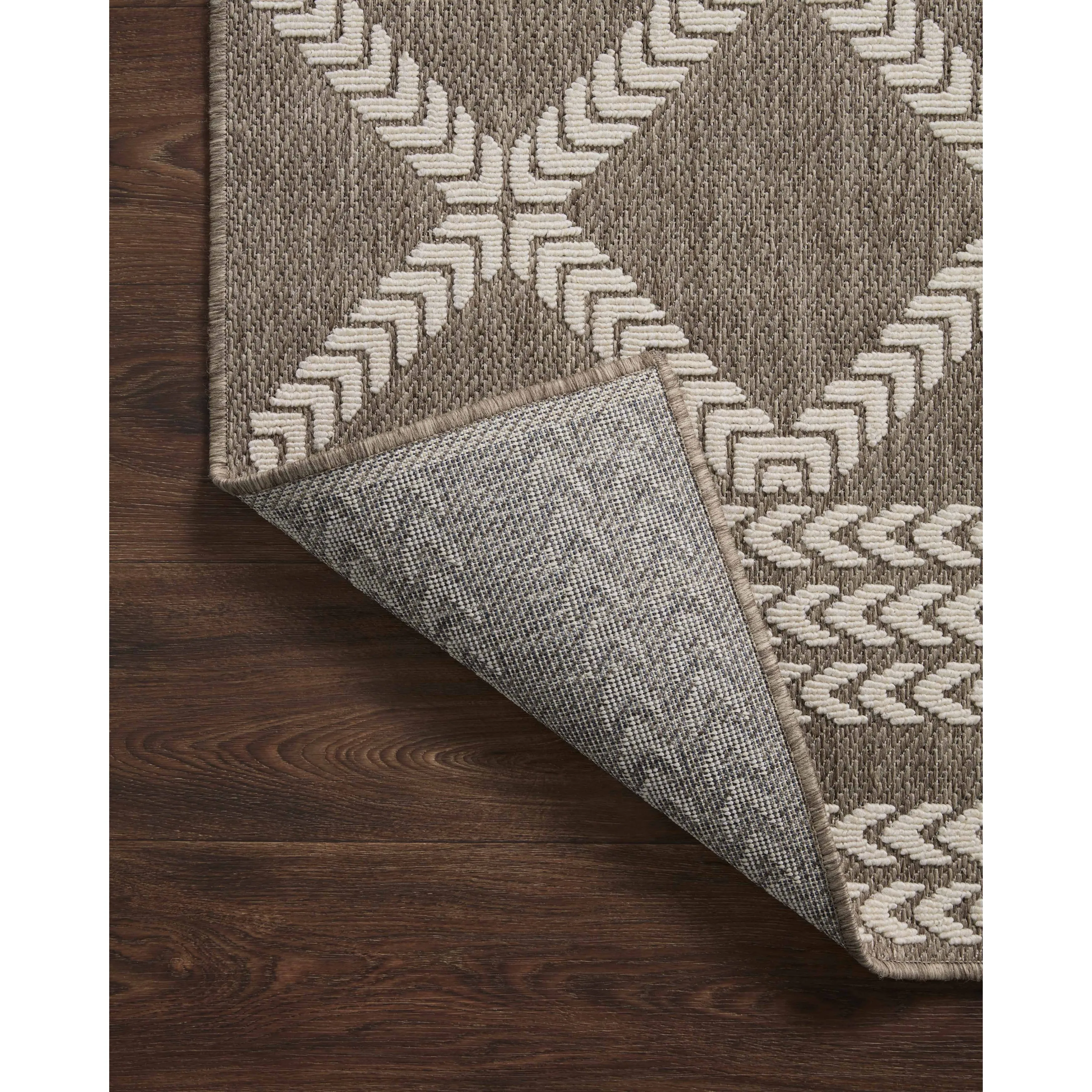 Alexander Home Renee Modern Trellis Indoor / Outdoor Rug