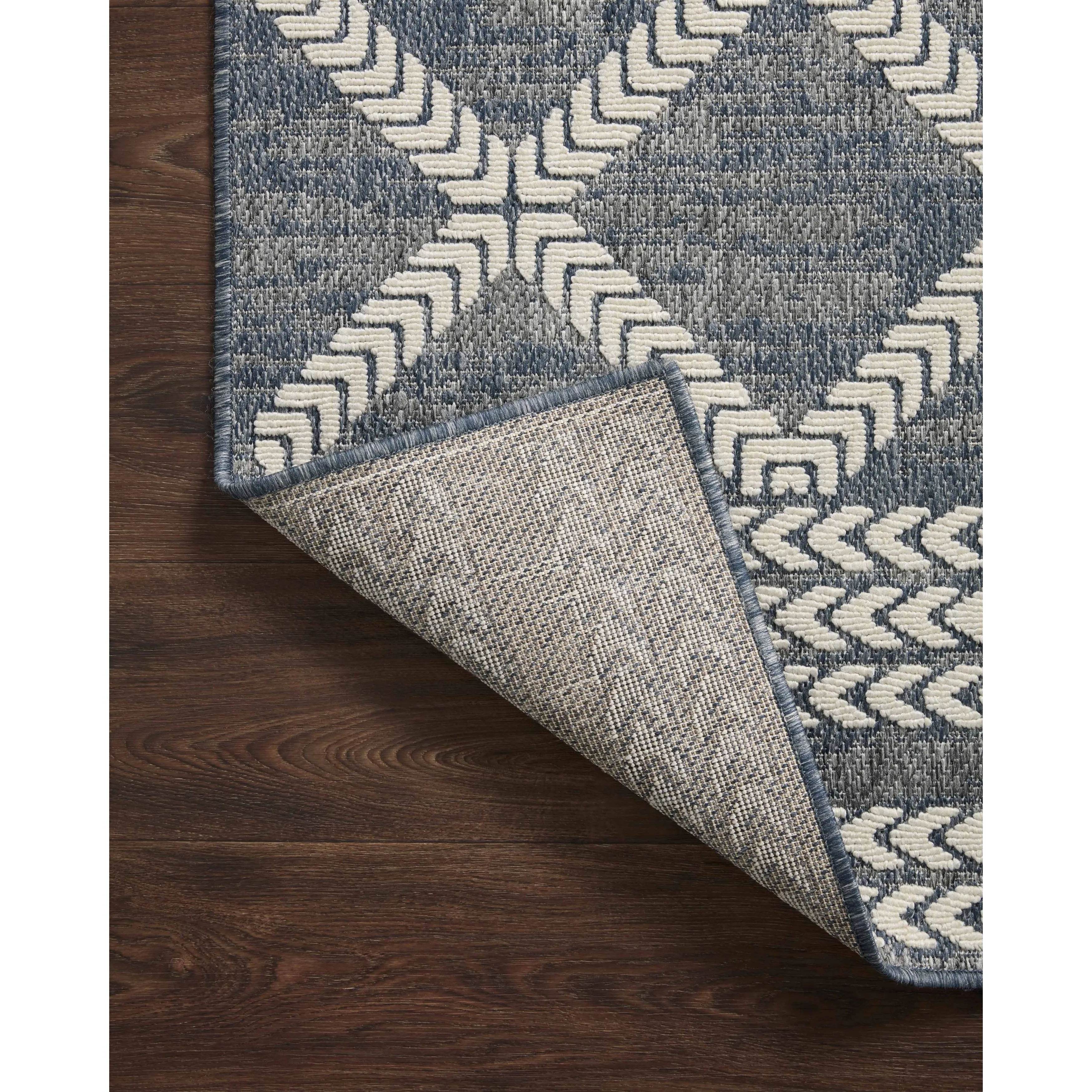 Alexander Home Renee Modern Trellis Indoor / Outdoor Rug