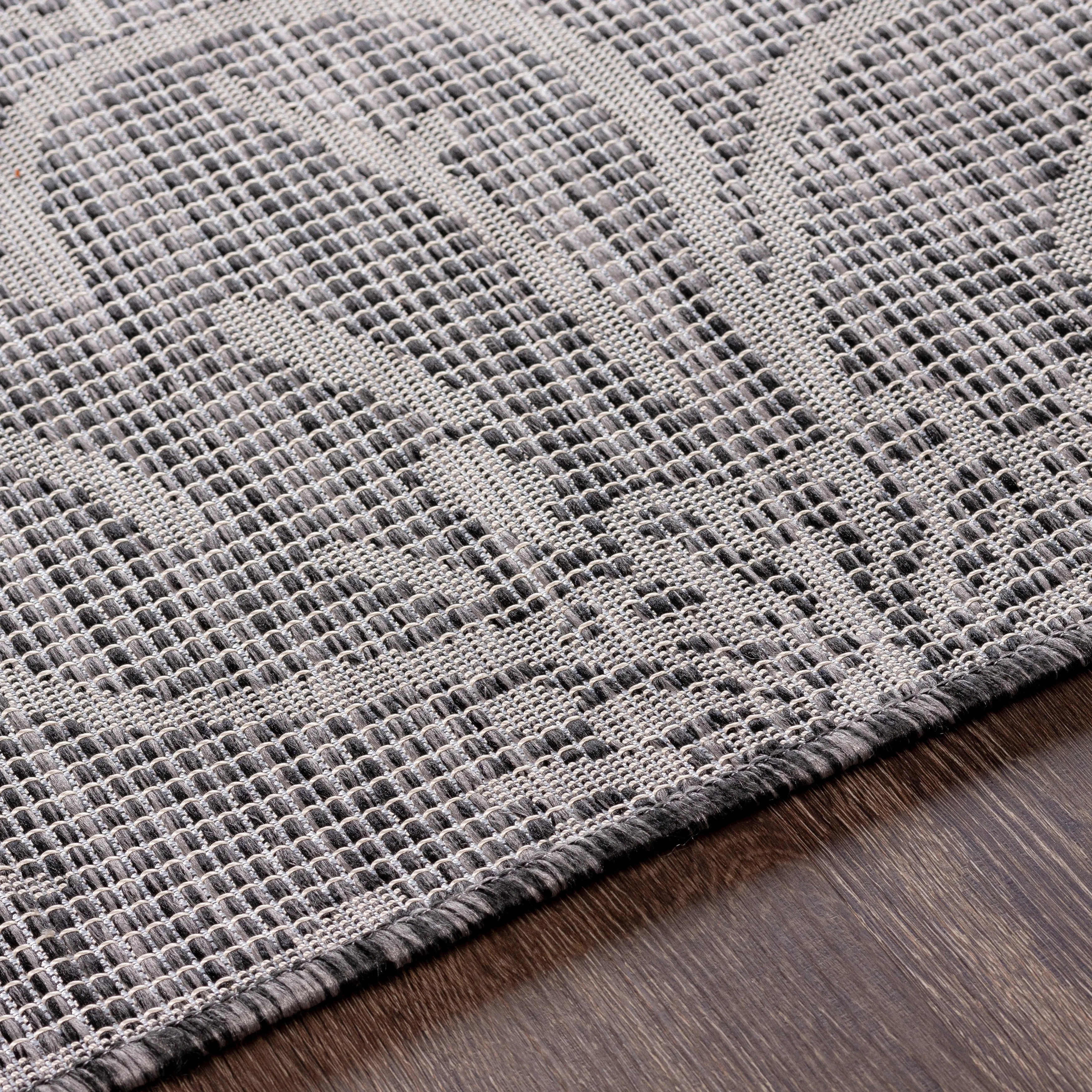 Artistic Weavers Hadley Indoor / Outdoor Floral Area Rug