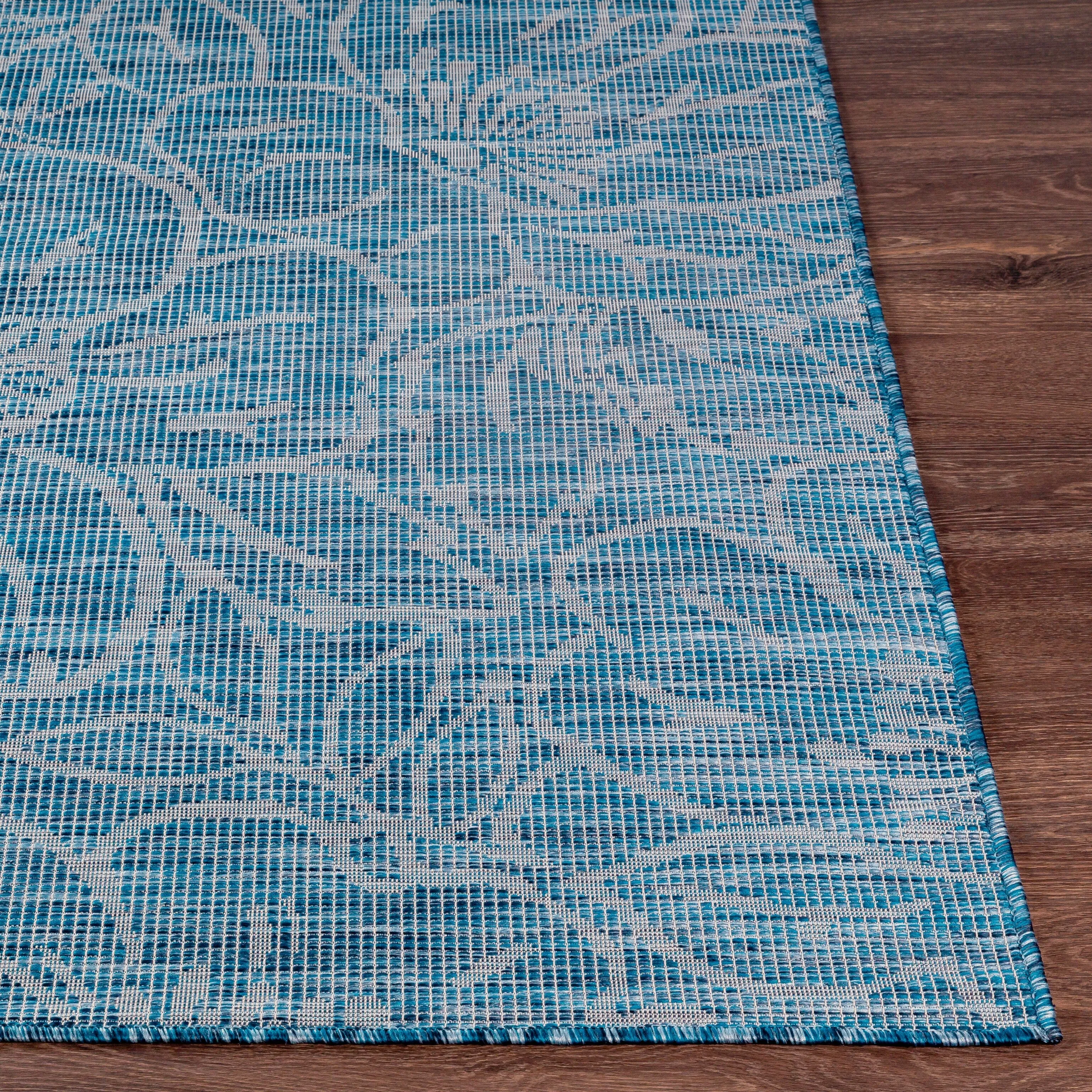 Artistic Weavers Hadley Indoor / Outdoor Floral Area Rug