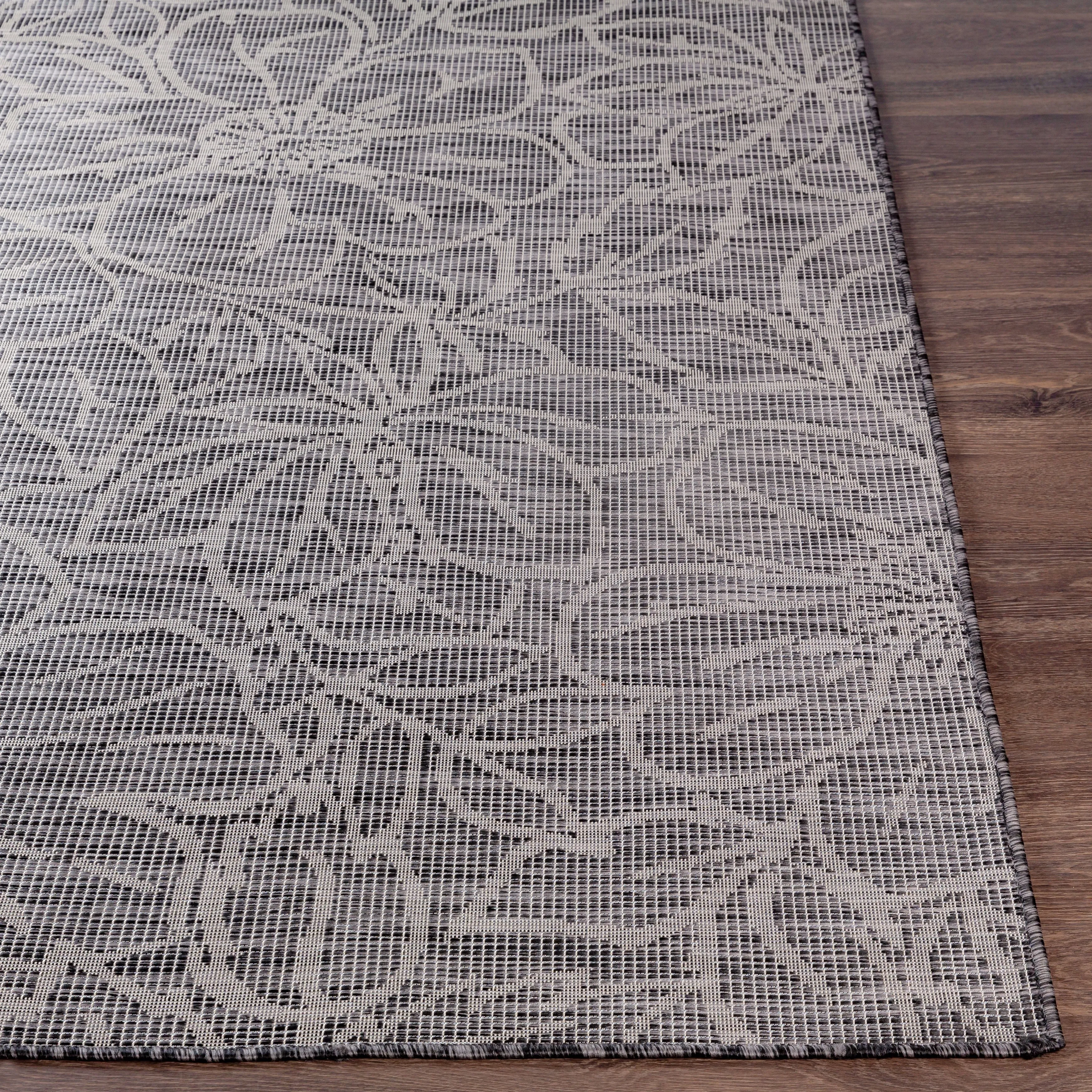 Artistic Weavers Hadley Indoor / Outdoor Floral Area Rug