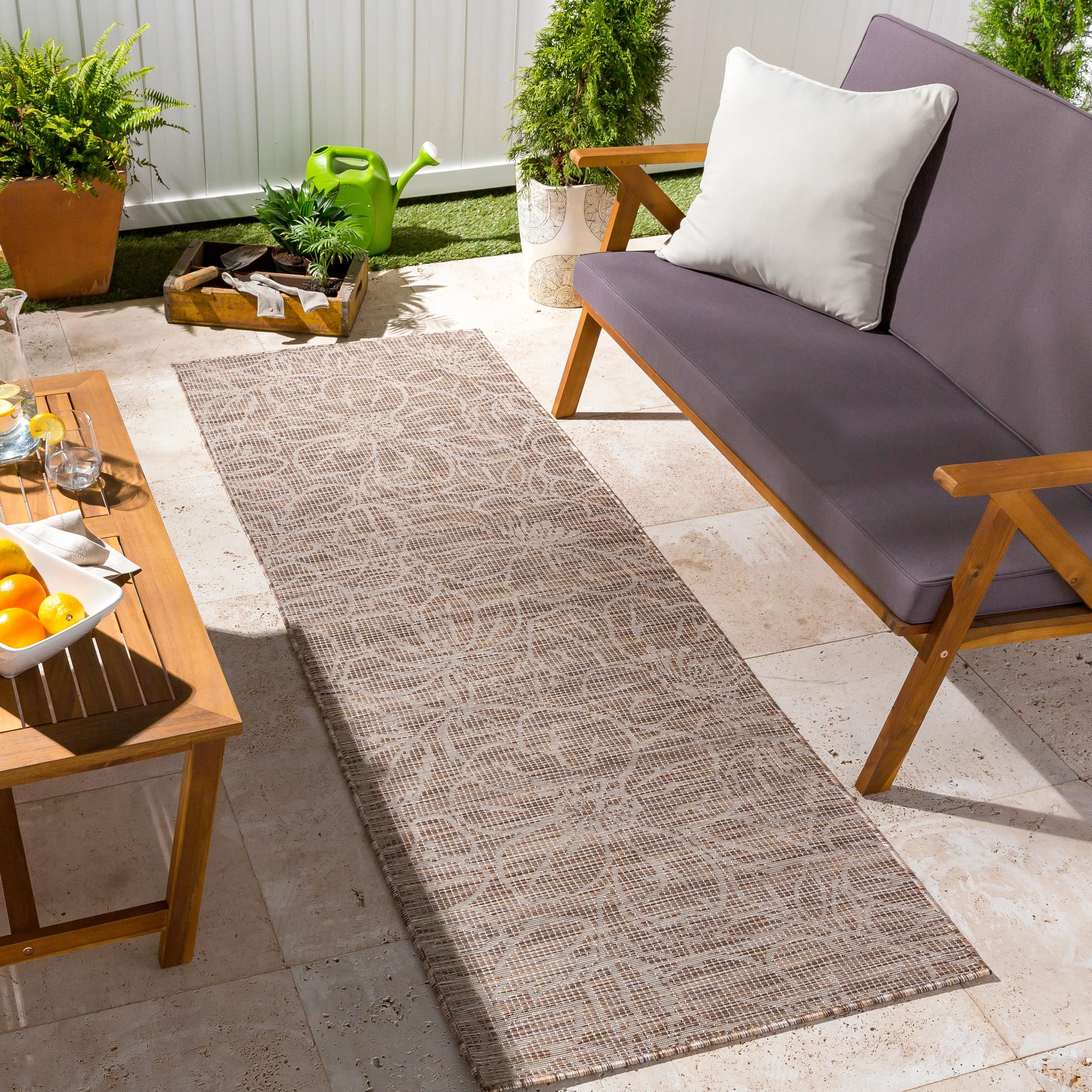 Artistic Weavers Hadley Indoor / Outdoor Floral Area Rug