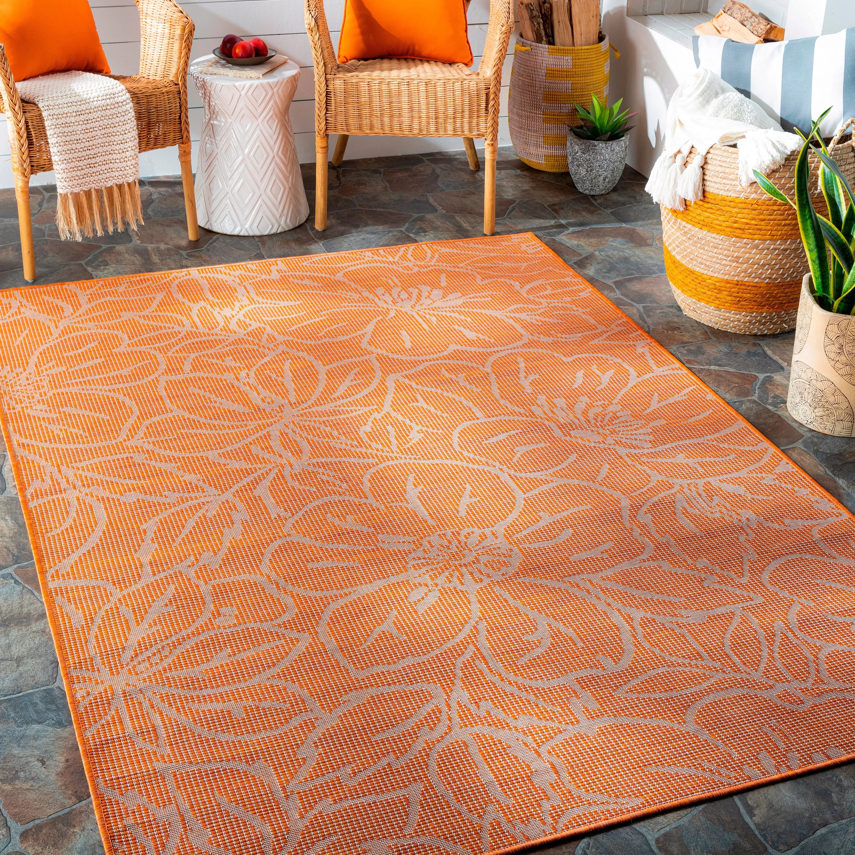 Artistic Weavers Hadley Indoor / Outdoor Floral Area Rug