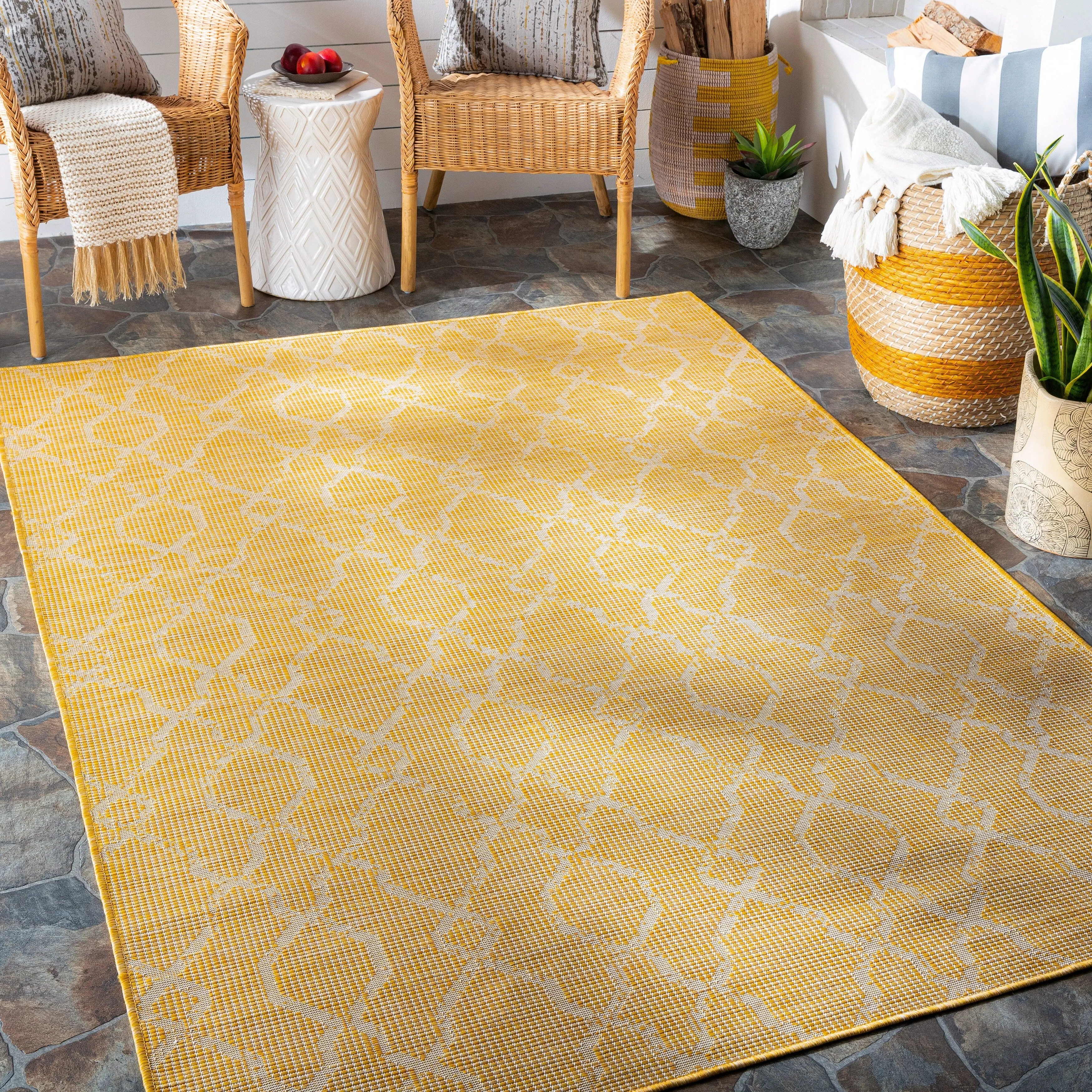 Artistic Weavers Jaylah Indoor / Outdoor Trellis Area Rug