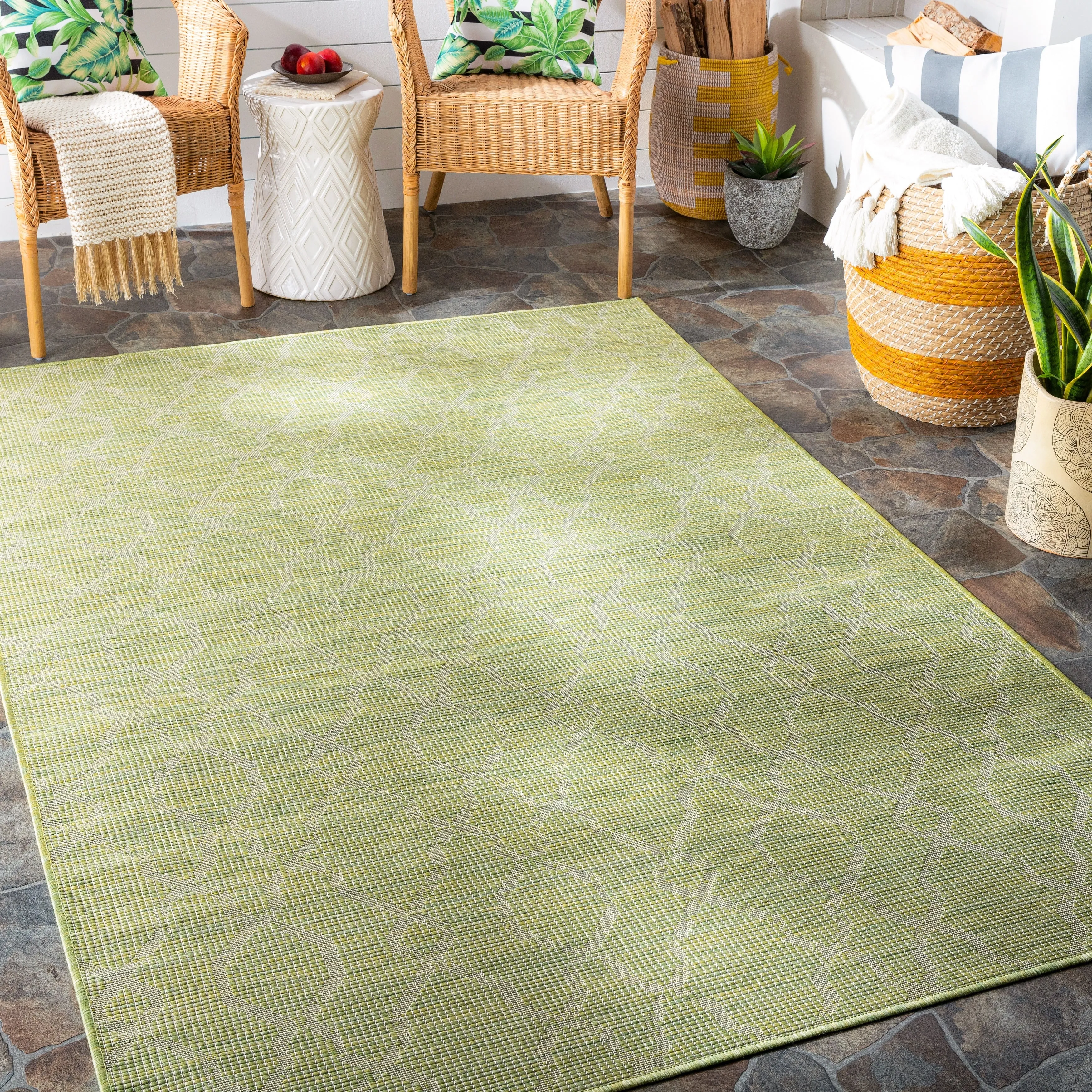 Artistic Weavers Jaylah Indoor / Outdoor Trellis Area Rug