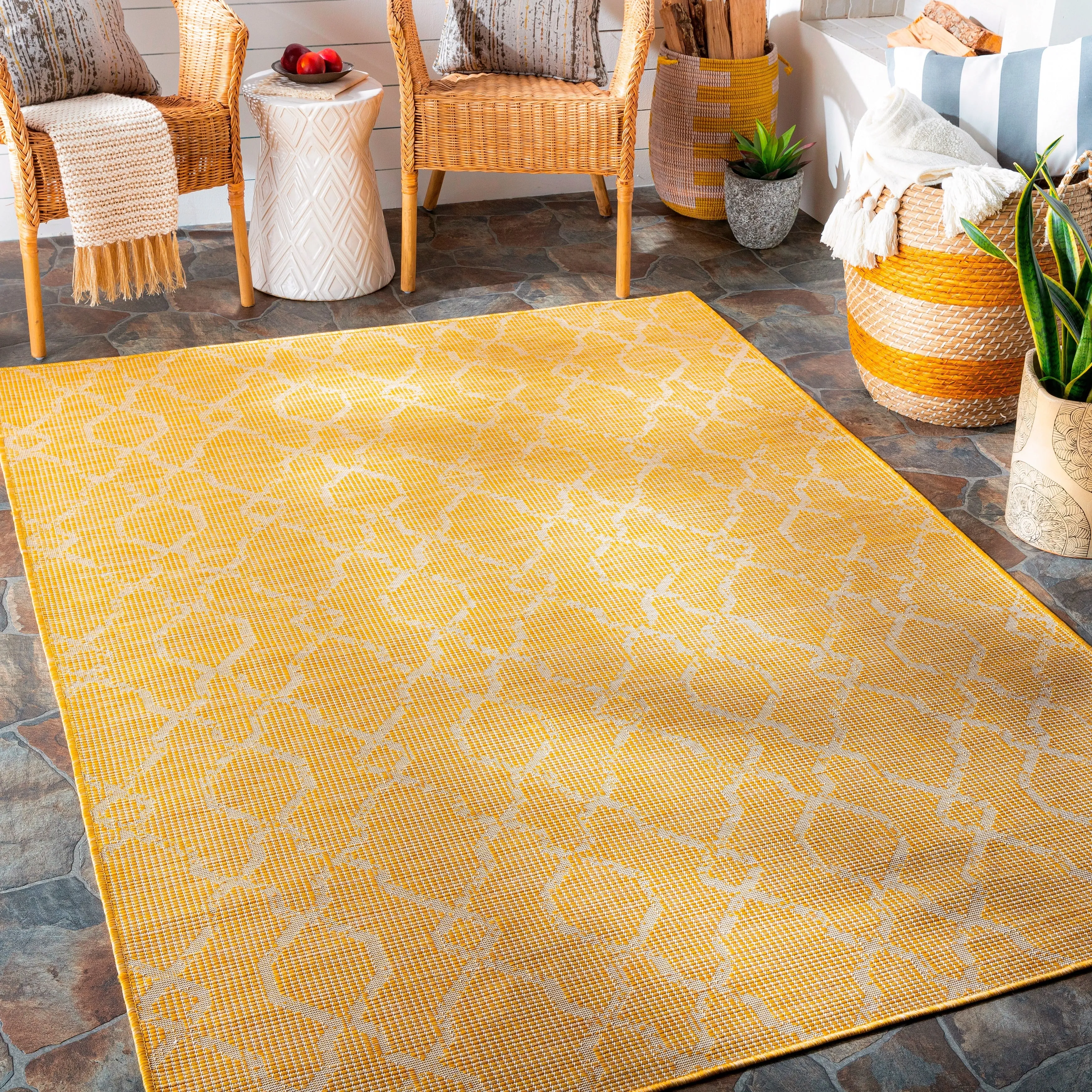 Artistic Weavers Jaylah Indoor / Outdoor Trellis Area Rug