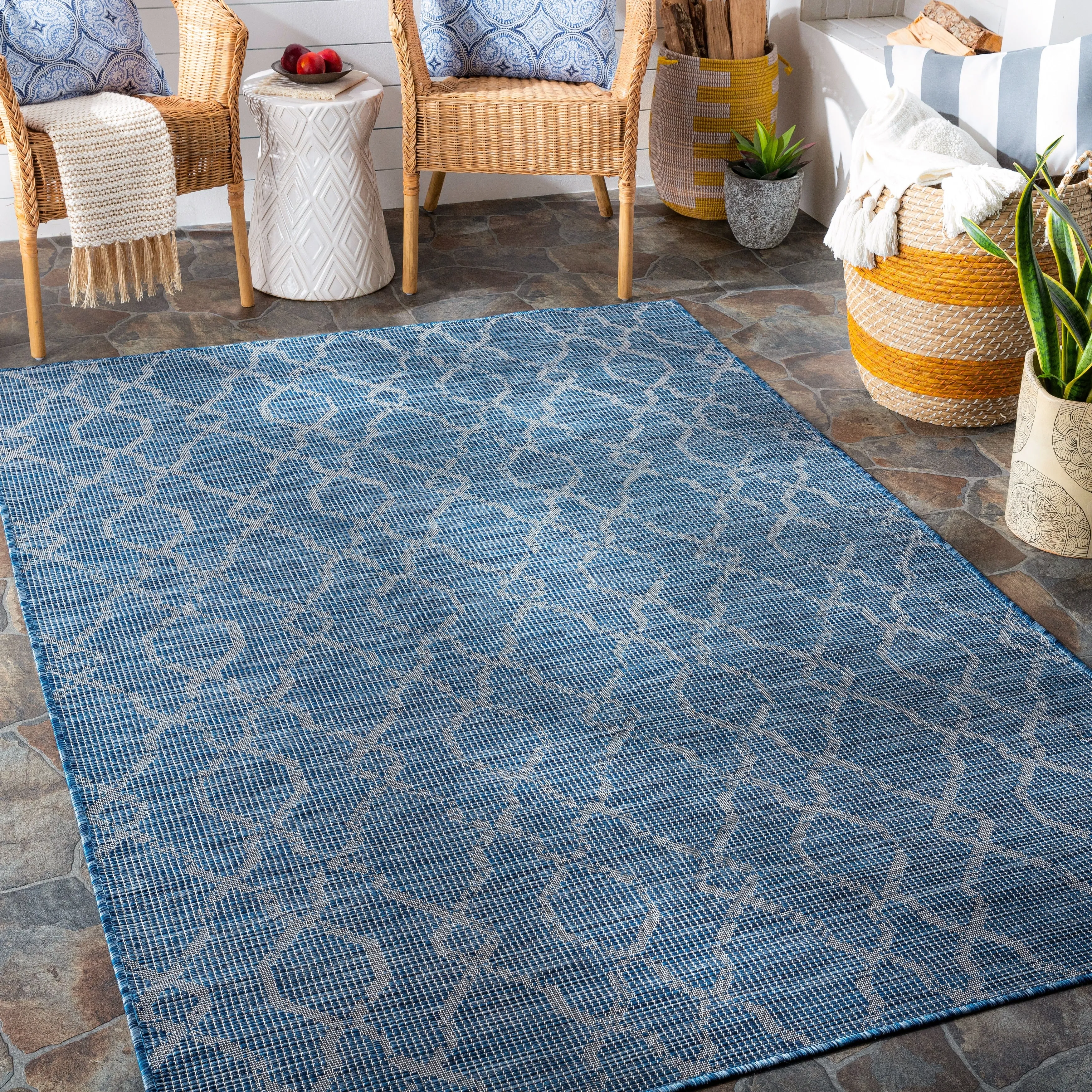 Artistic Weavers Jaylah Indoor / Outdoor Trellis Area Rug