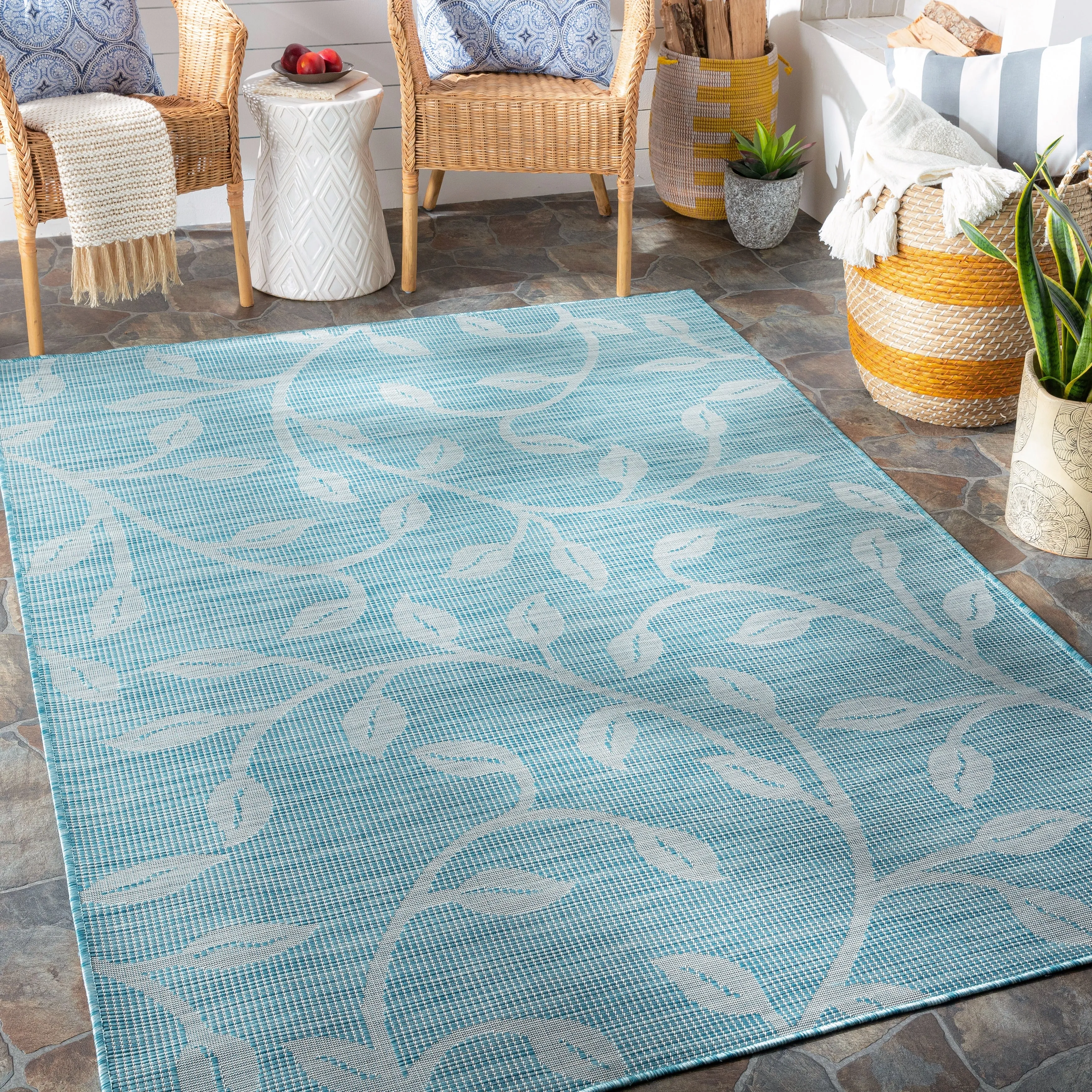 Artistic Weavers Otis Indoor / Outdoor Floral Area Rug