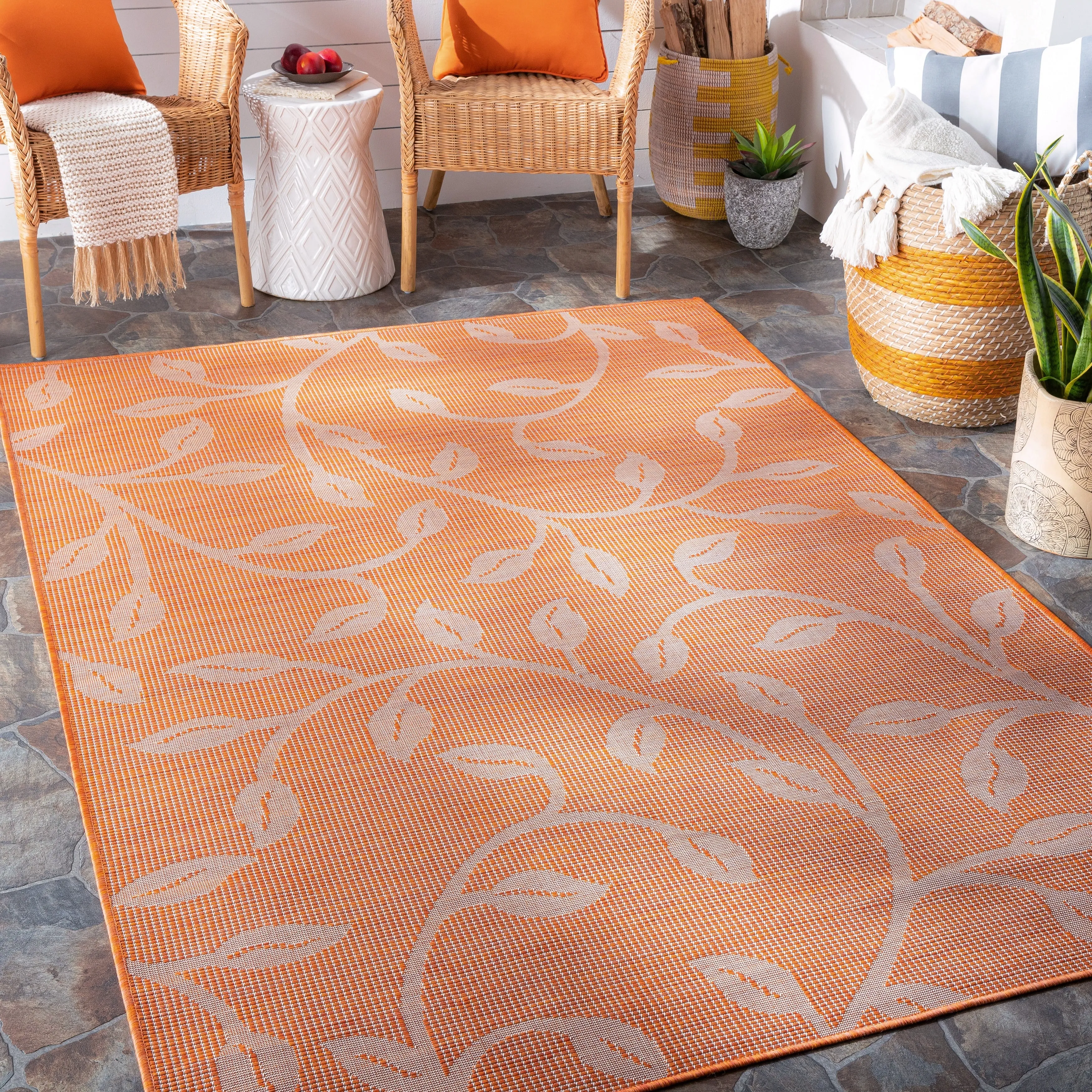 Artistic Weavers Otis Indoor / Outdoor Floral Area Rug