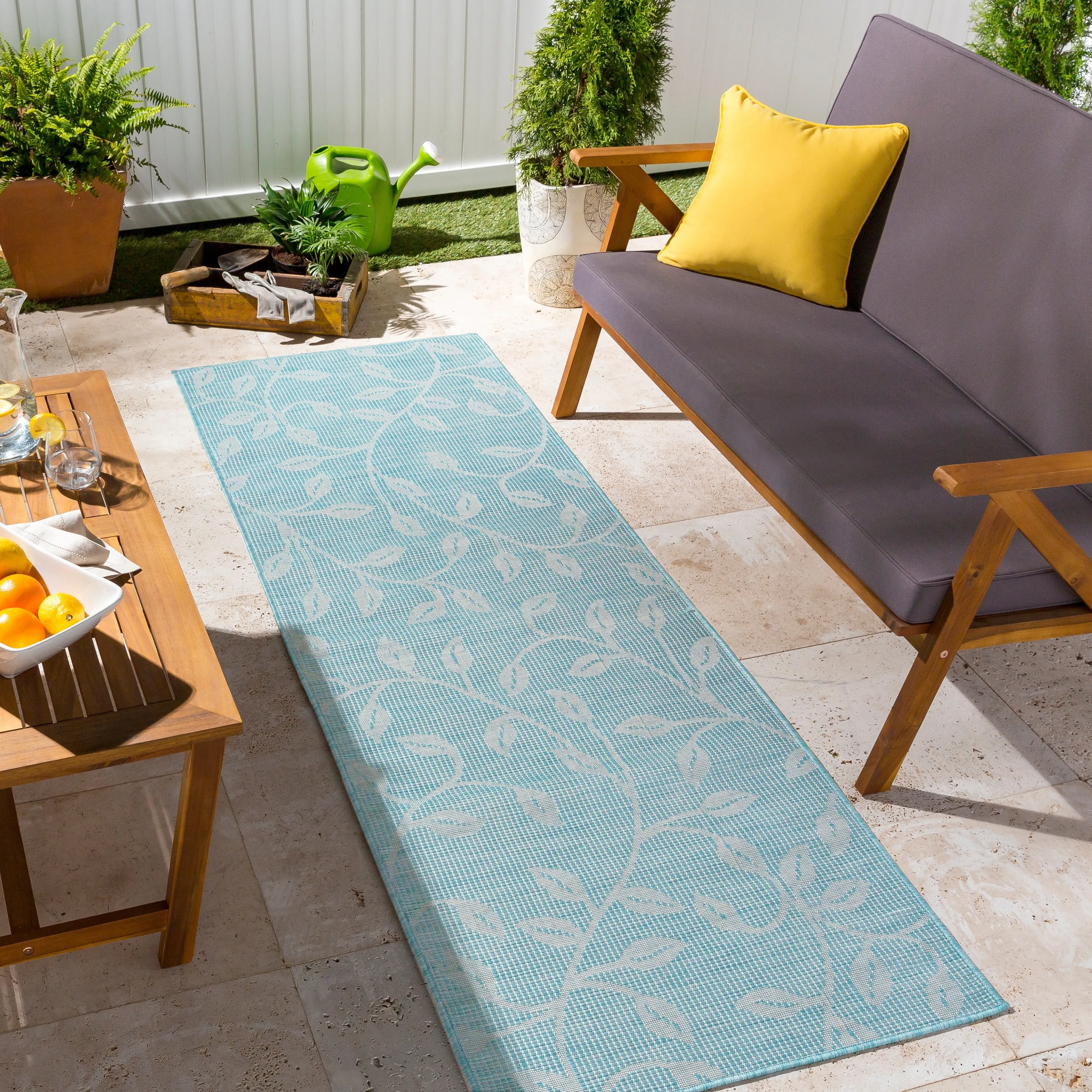 Artistic Weavers Otis Indoor / Outdoor Floral Area Rug
