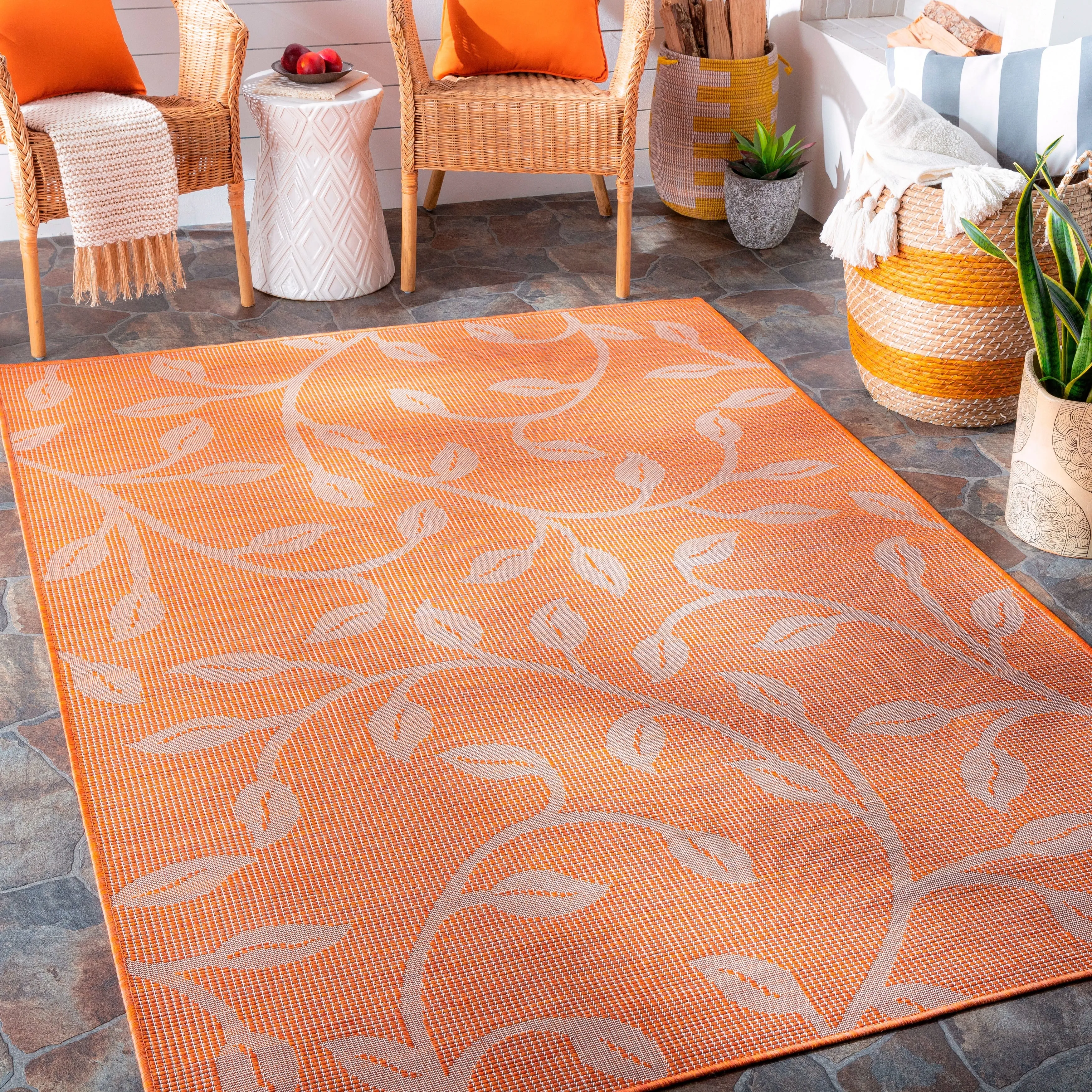 Artistic Weavers Otis Indoor / Outdoor Floral Area Rug