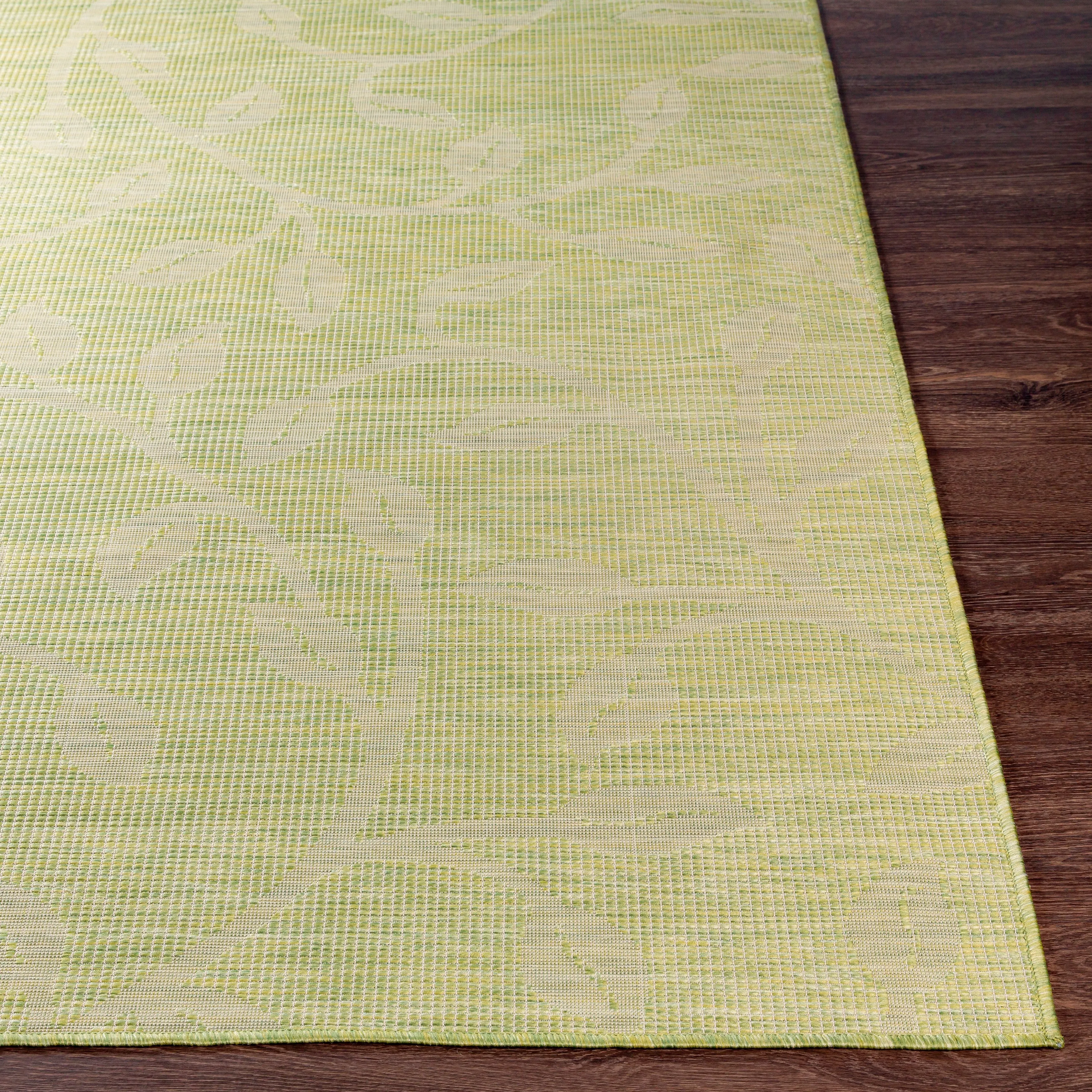 Artistic Weavers Otis Indoor / Outdoor Floral Area Rug