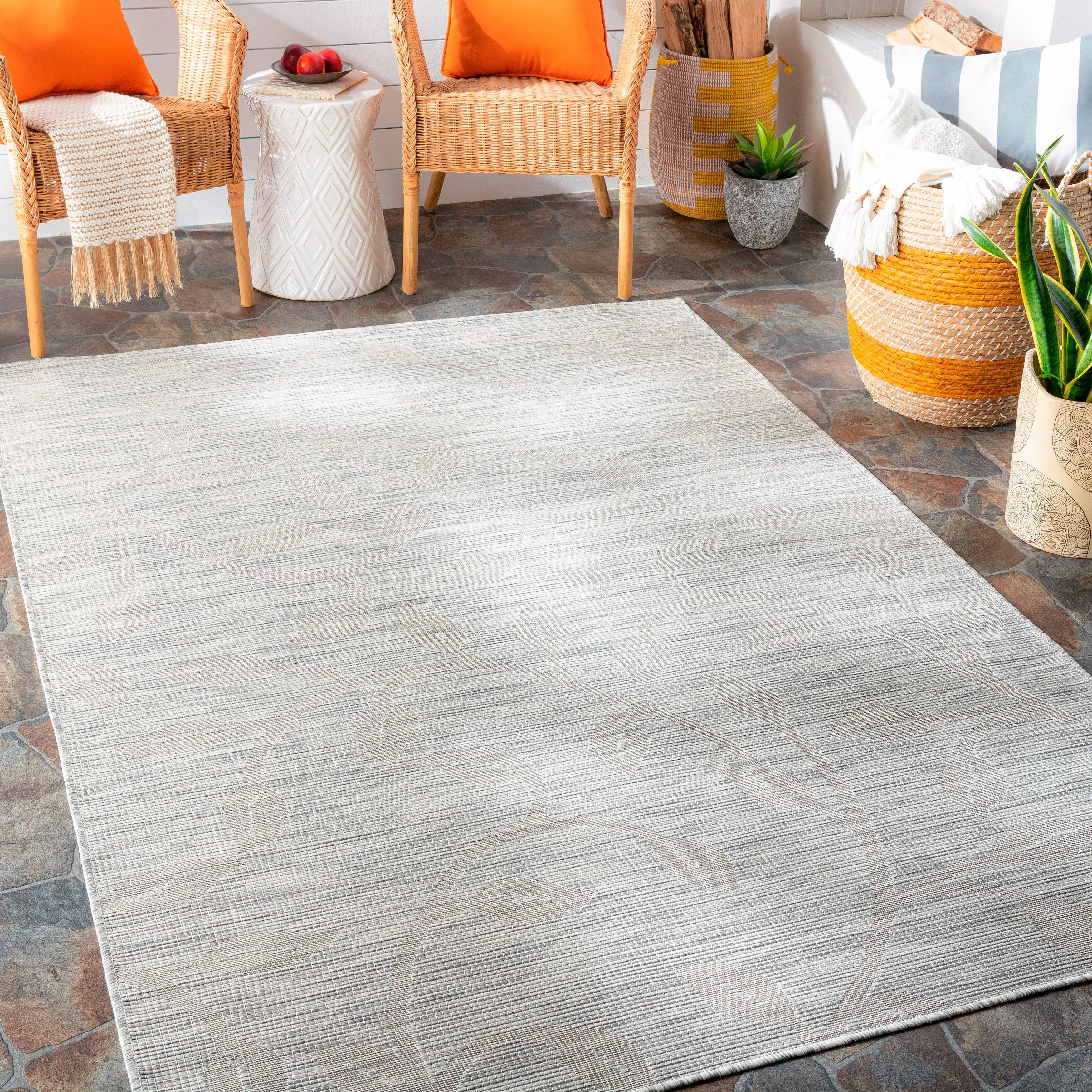 Artistic Weavers Otis Indoor / Outdoor Floral Area Rug