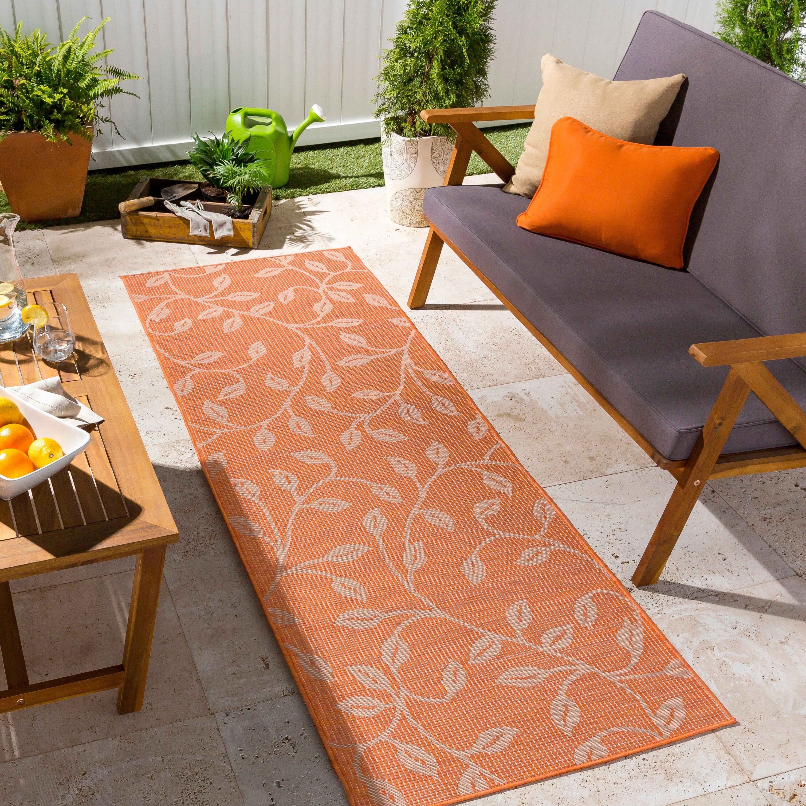 Artistic Weavers Otis Indoor / Outdoor Floral Area Rug