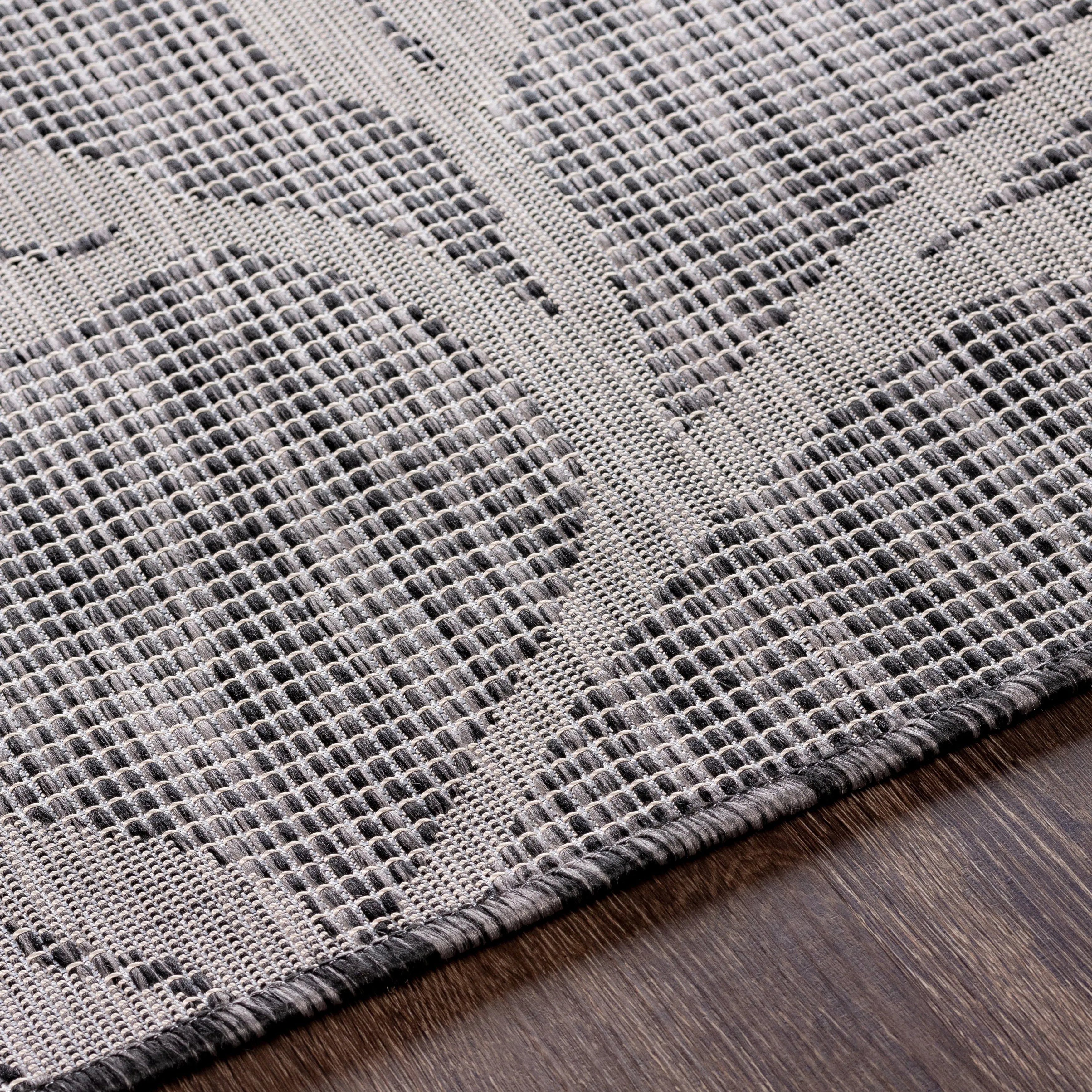 Artistic Weavers Otis Indoor / Outdoor Floral Area Rug