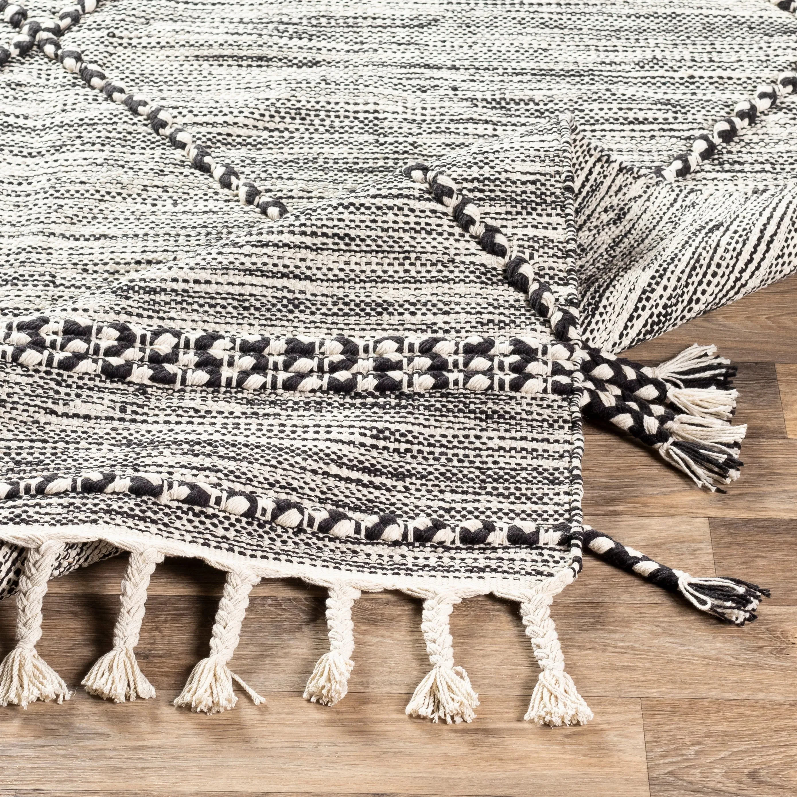 Artistic Weavers Thad Handmade Moroccan Tassel Area Rug