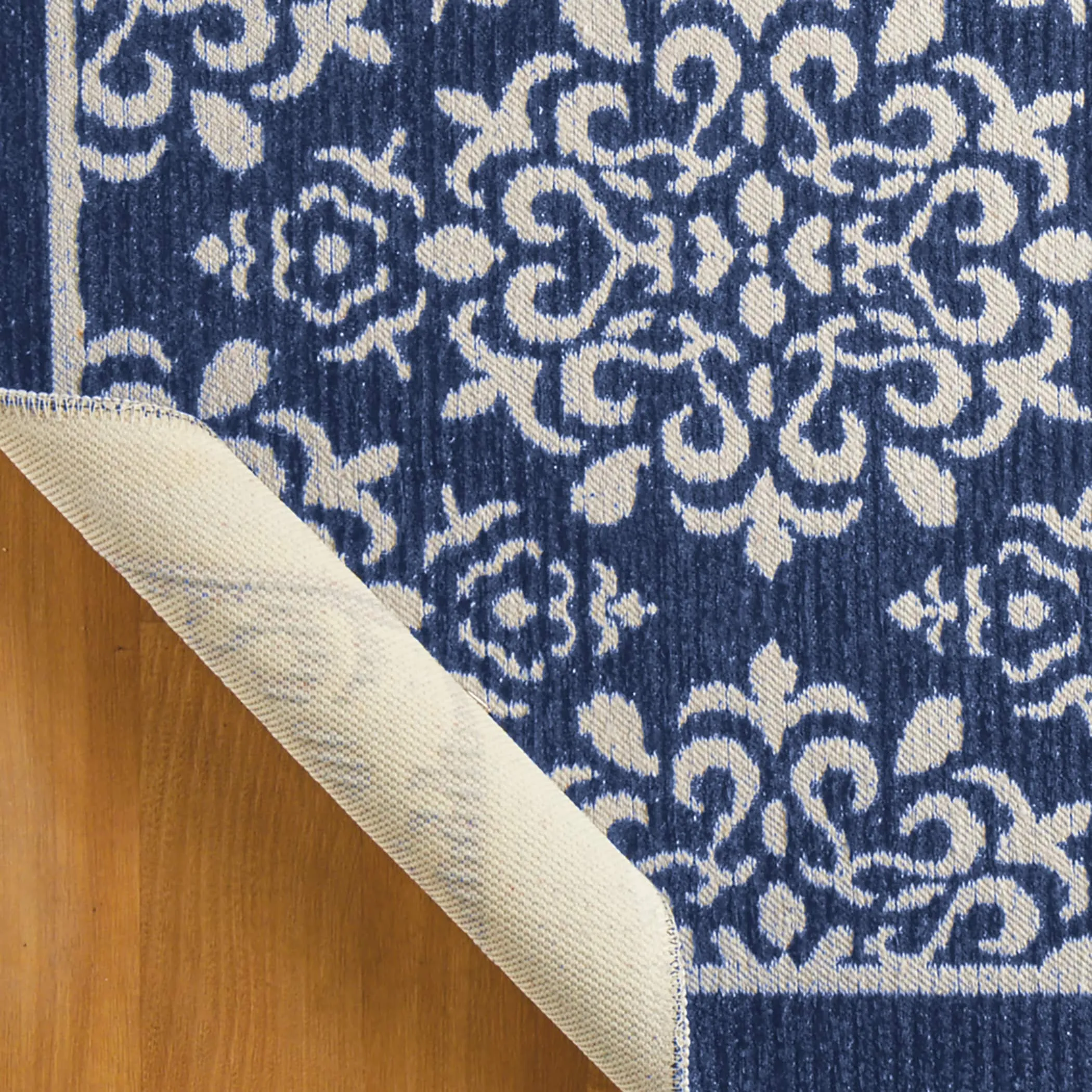 Athens Trellis Design Skid-Resistant Accent Rug - 2X4 FT