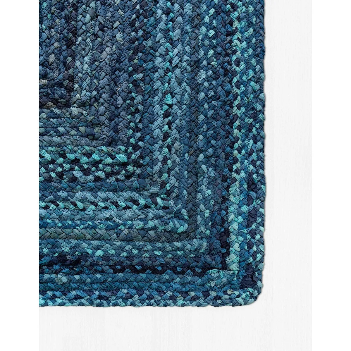 Braided Slin Collection Area Rug