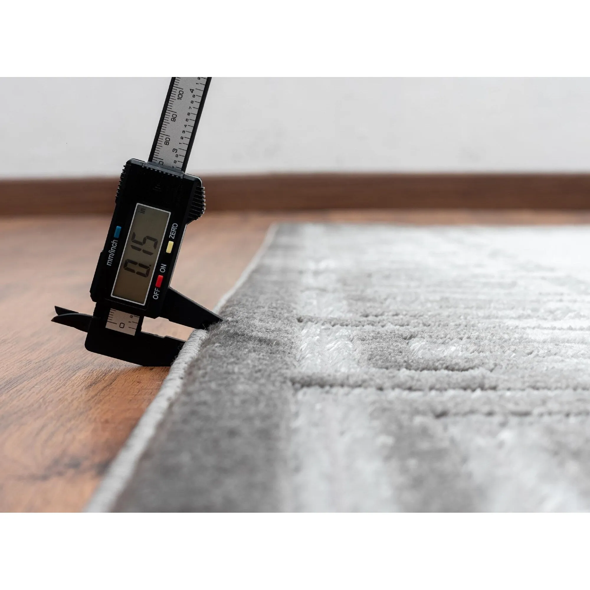 Brooklyn Collection Abstract Border Area Rug