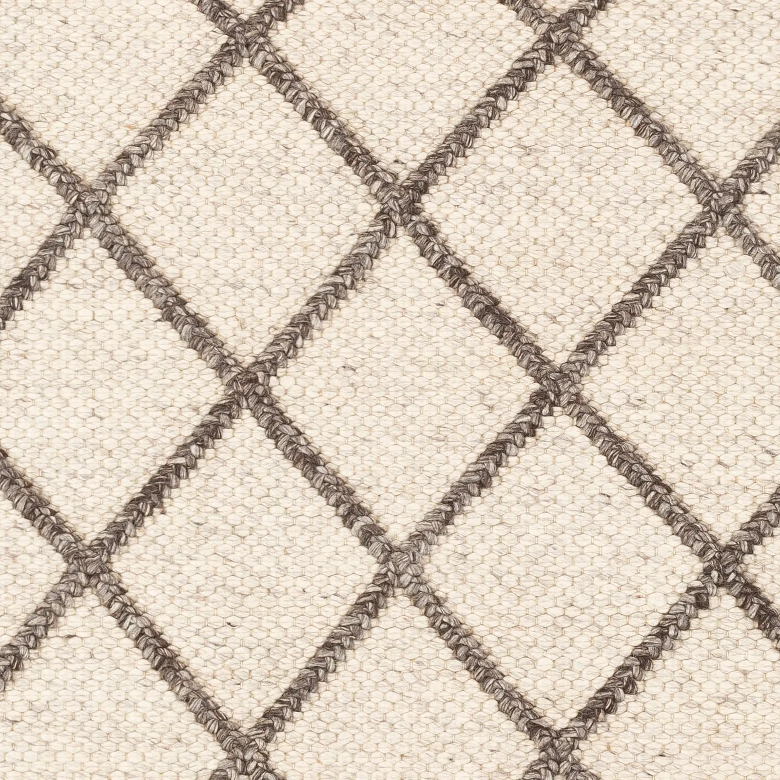 Carson Carrington Taxnas Handmade Wool Blend Nordic Area Rug