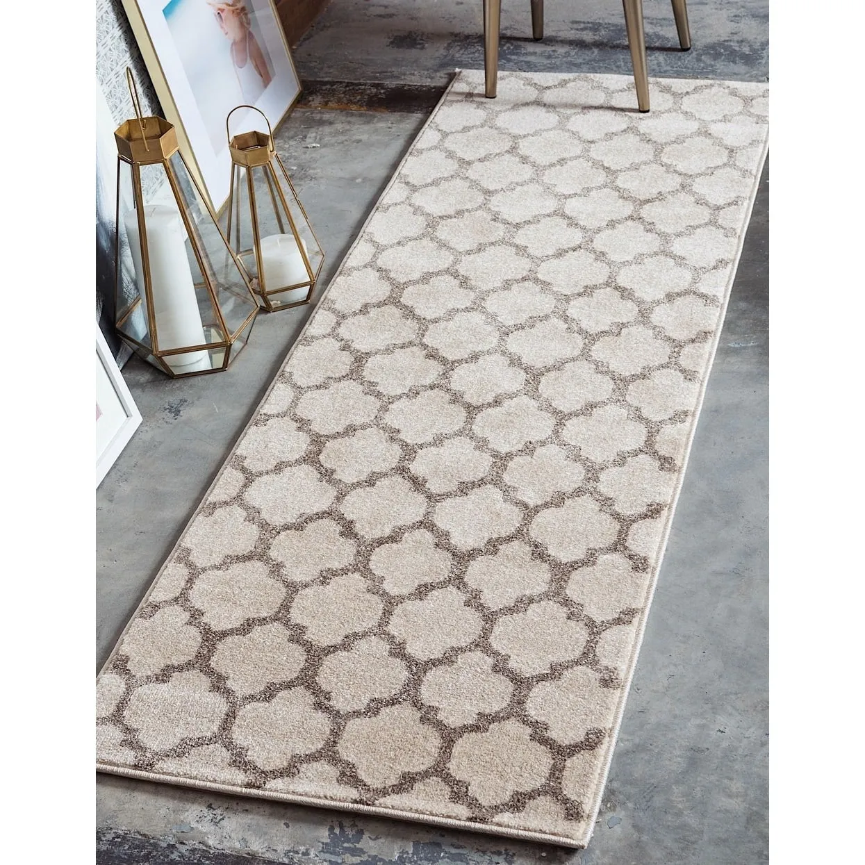 Contemporary Akiva Collection Area Rug