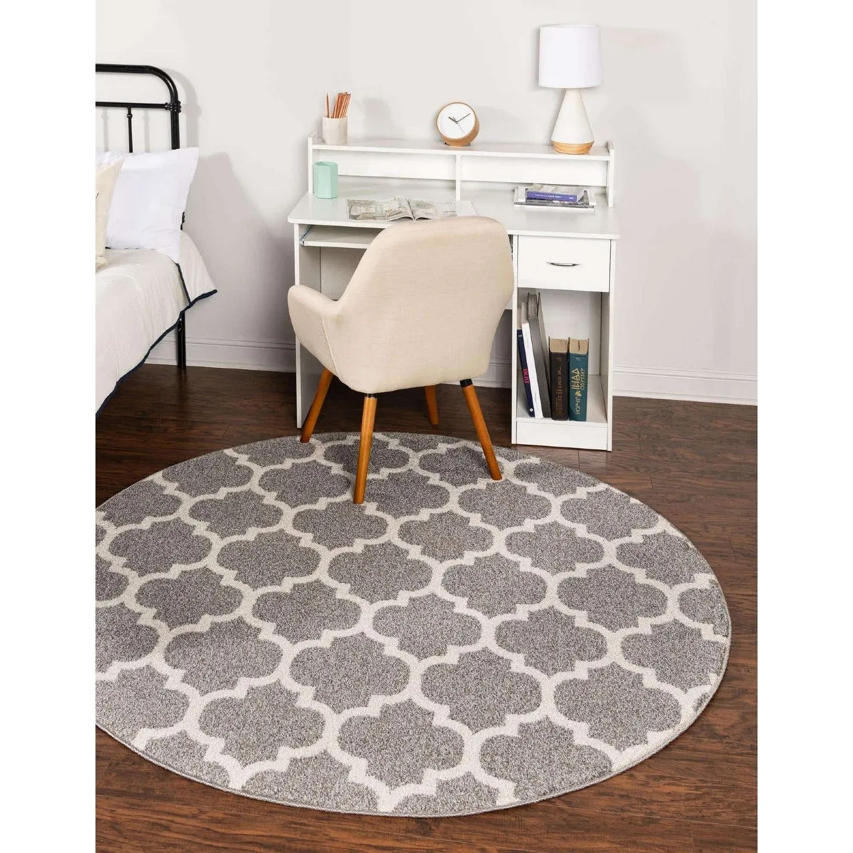Contemporary Akiva Collection Area Rug
