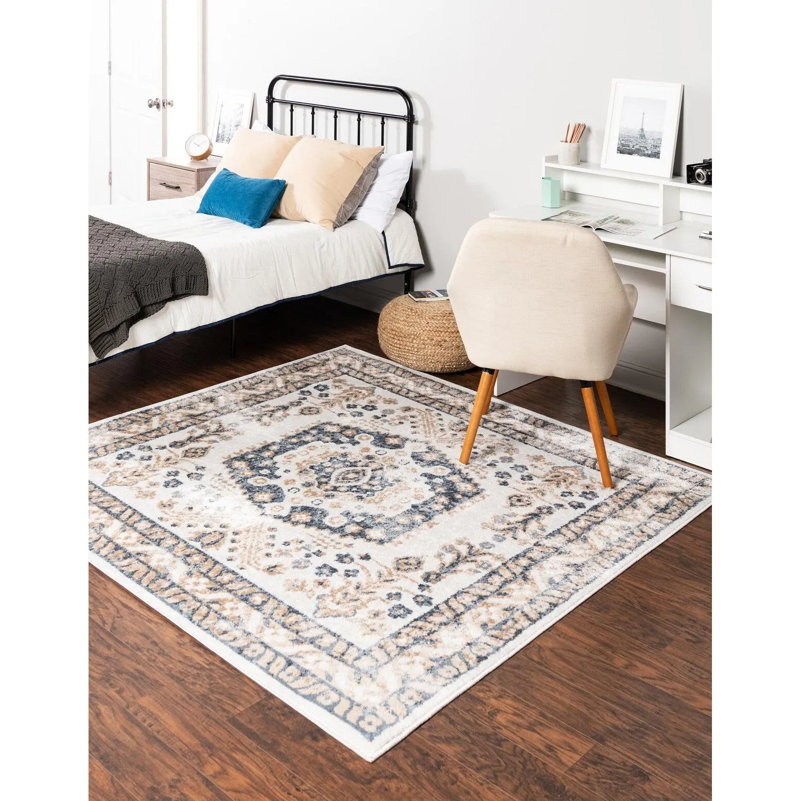 Contemporary Trabzon Collection Area Rug