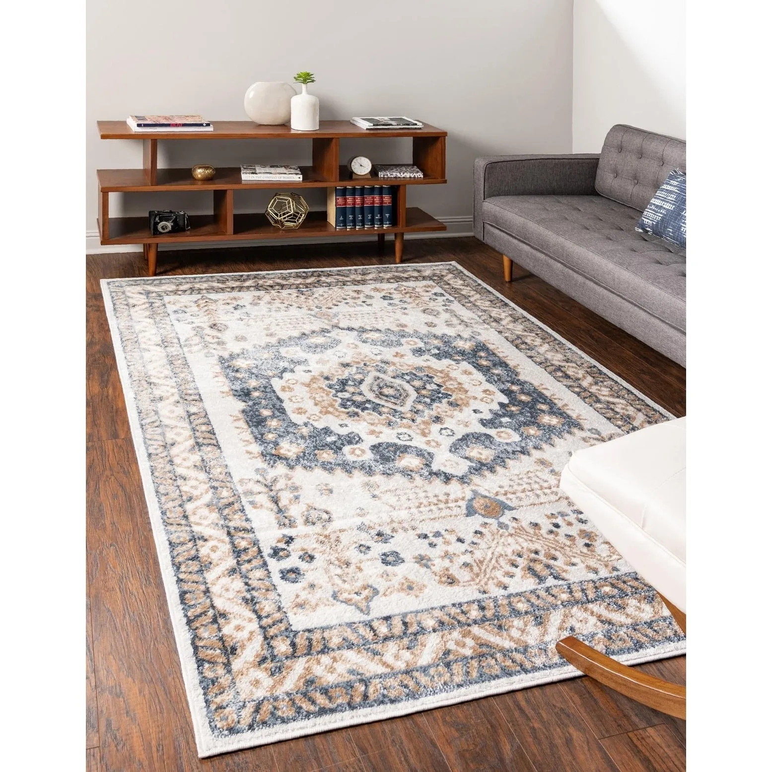 Contemporary Trabzon Collection Area Rug