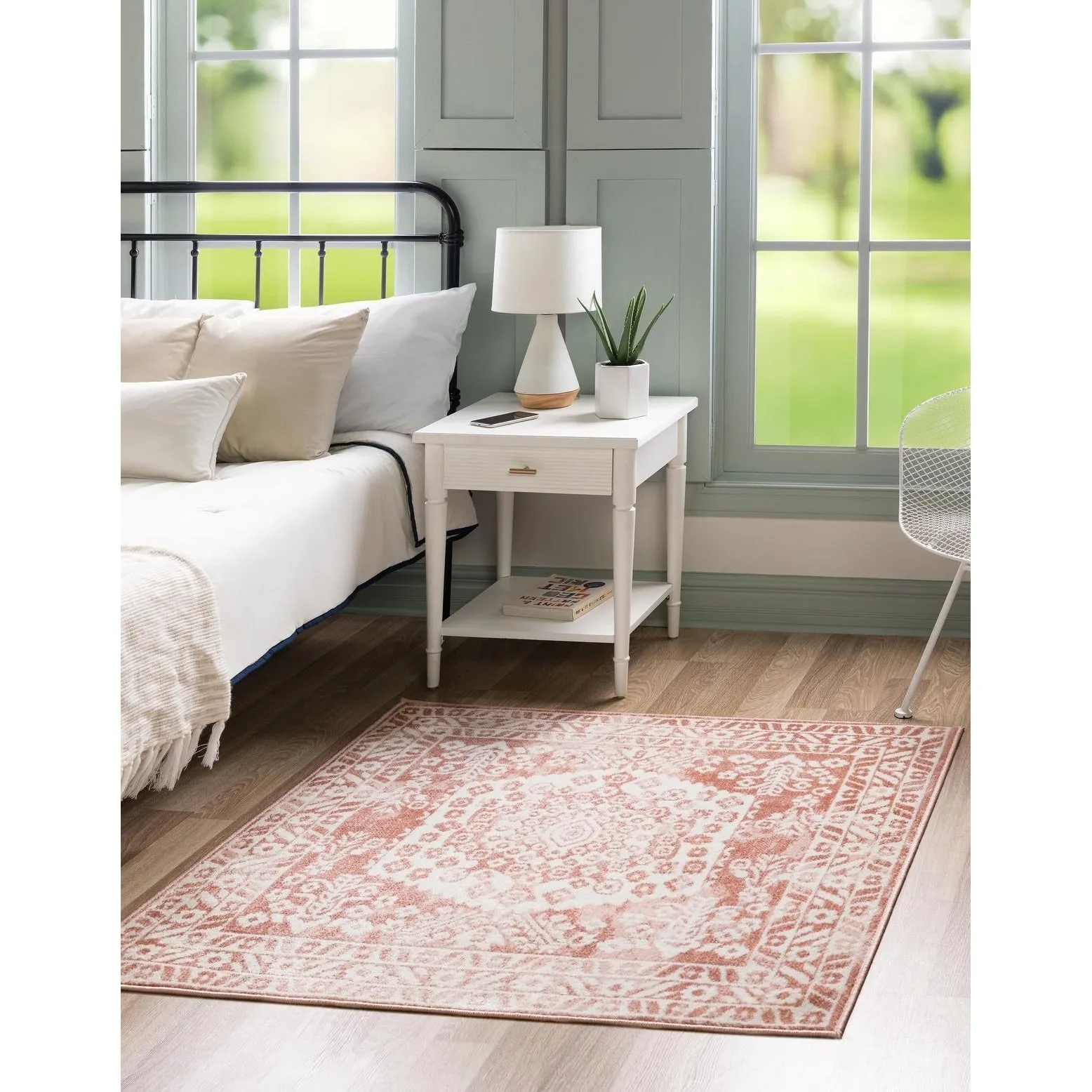 Contemporary Trabzon Collection Area Rug