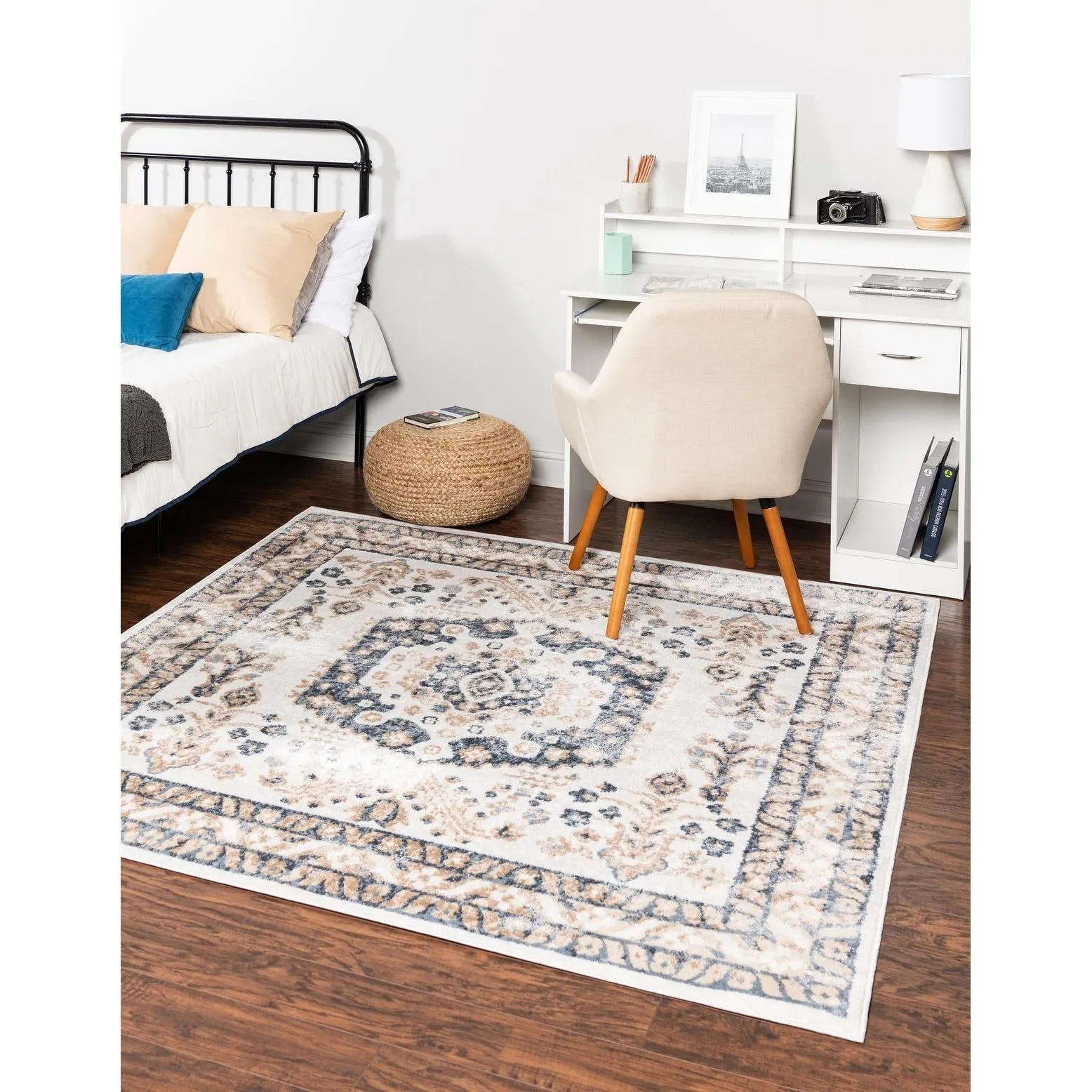 Contemporary Trabzon Collection Area Rug