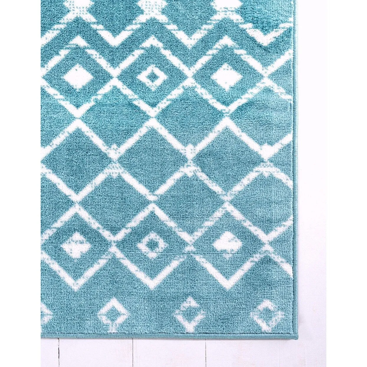 Contemporary Zala Collection Area Rug