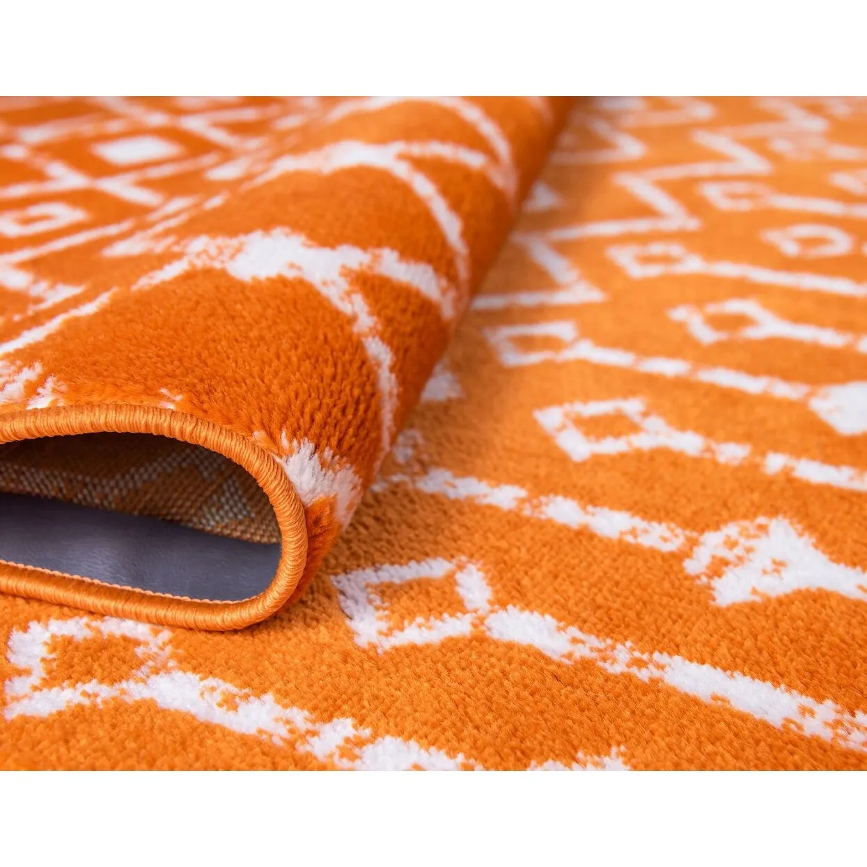 Contemporary Zala Collection Area Rug