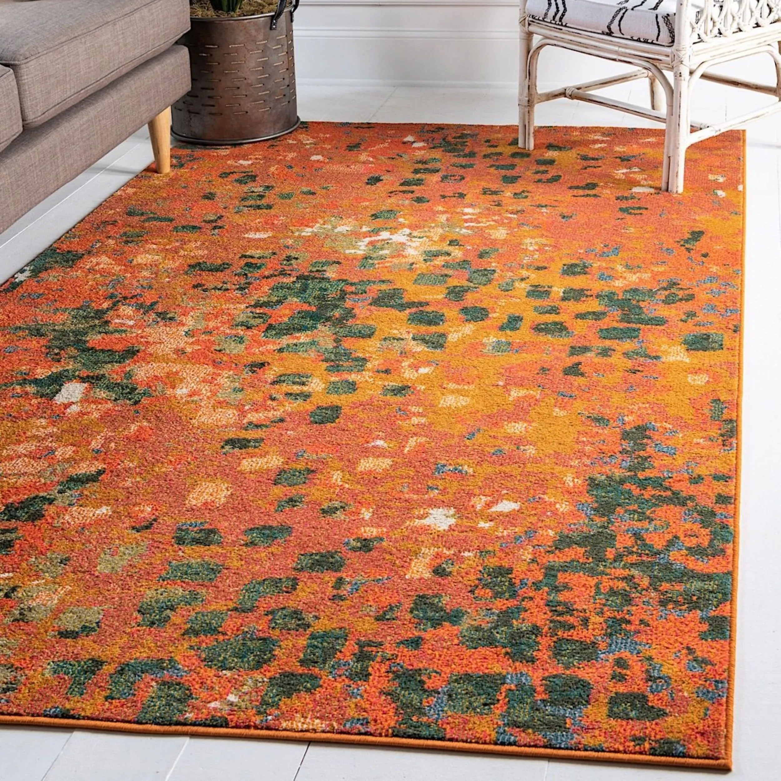 Contemporary Zhale Collection Area Rug