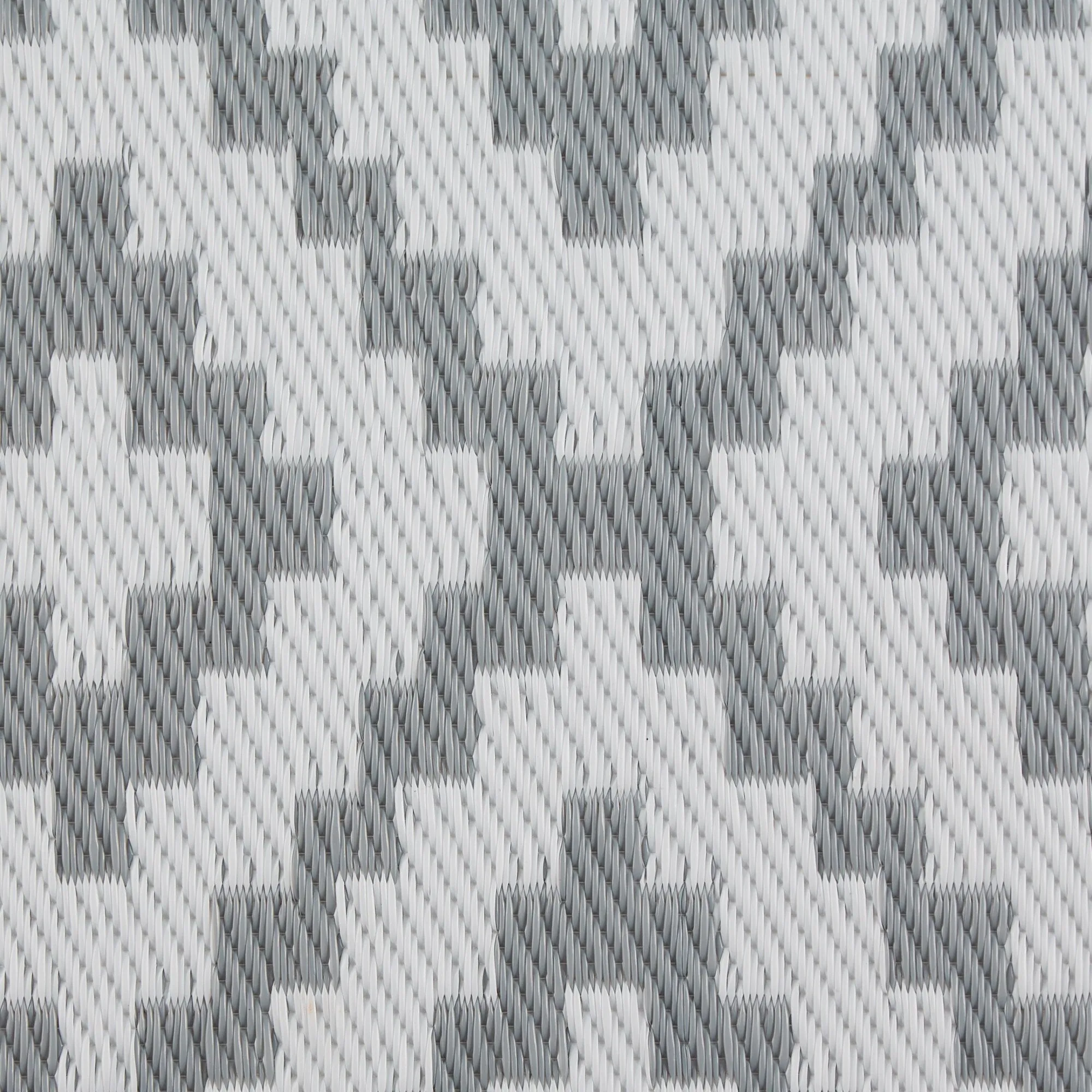 DII Black and White Mesa Outdoor Rug 4x6 Ft