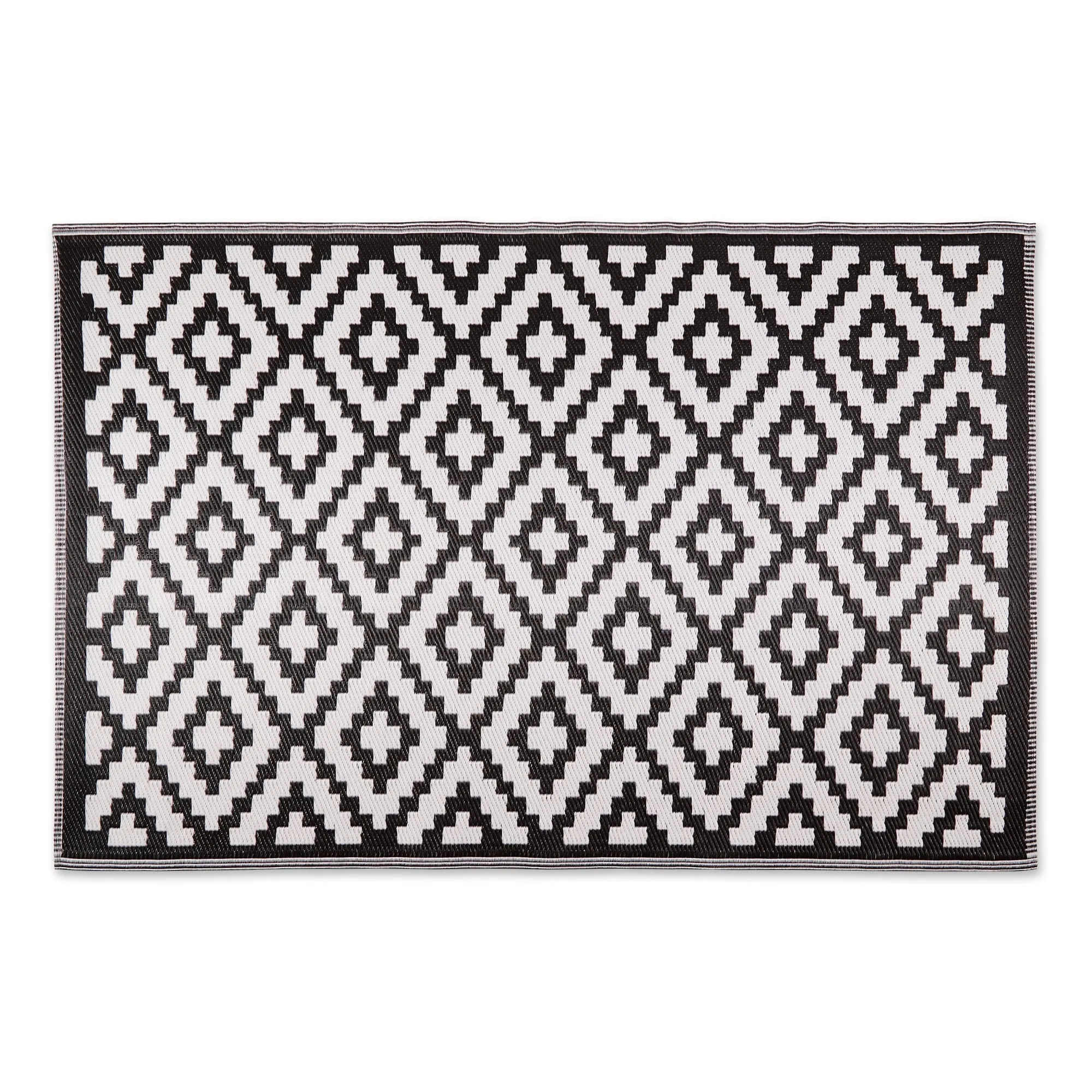 DII Black and White Mesa Outdoor Rug 4x6 Ft