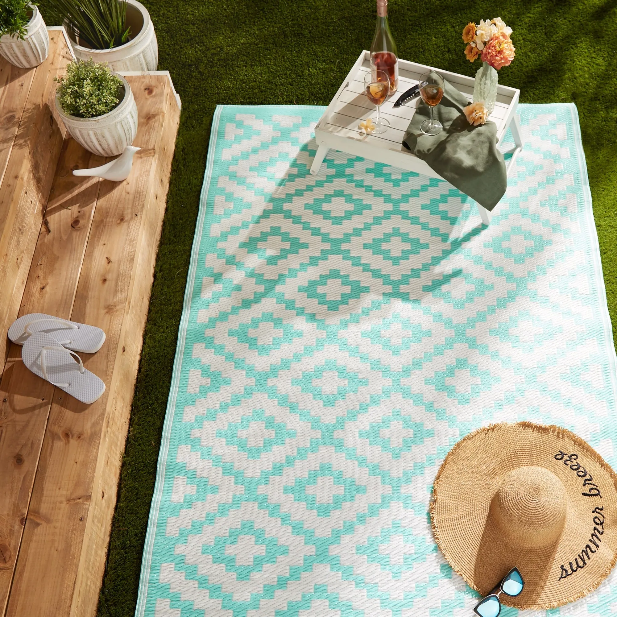 DII Black and White Mesa Outdoor Rug 4x6 Ft