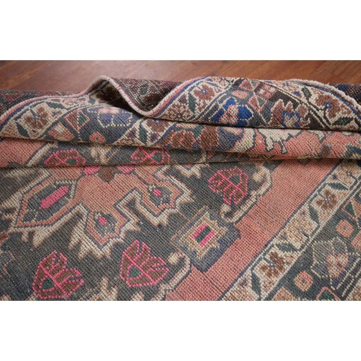 Distressed Pink Bakhtiari Antique Persian Rug Hand-Knotted Wool Carpet - 4'1 x 7'7