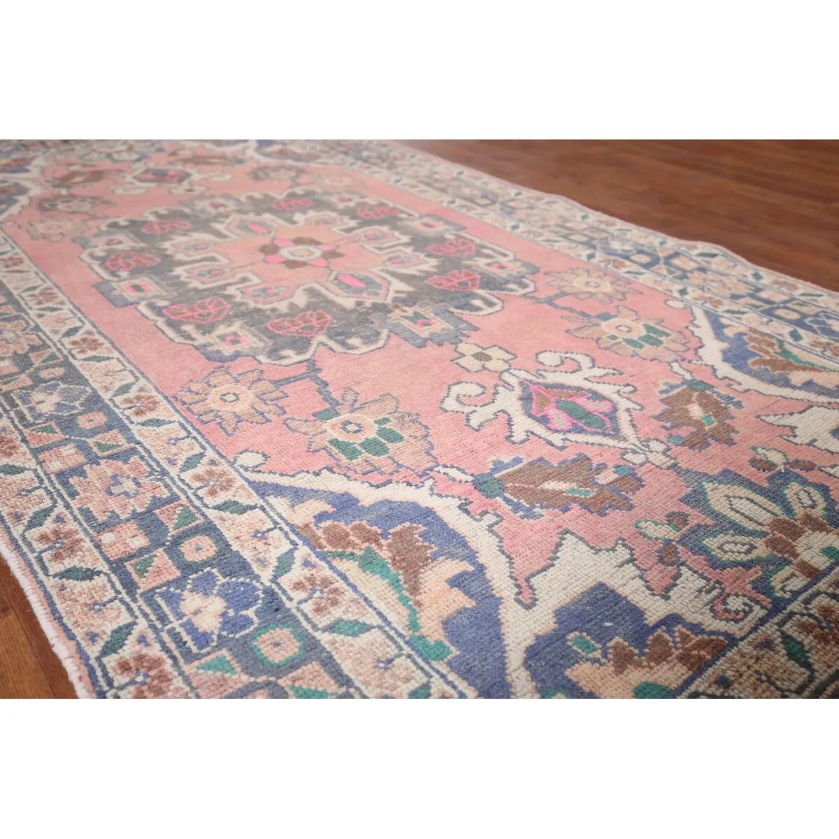 Distressed Pink Bakhtiari Antique Persian Rug Hand-Knotted Wool Carpet - 4'1 x 7'7