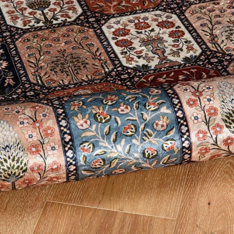 Emerald Huntley Ivory/Black Farmhouse Area Rug