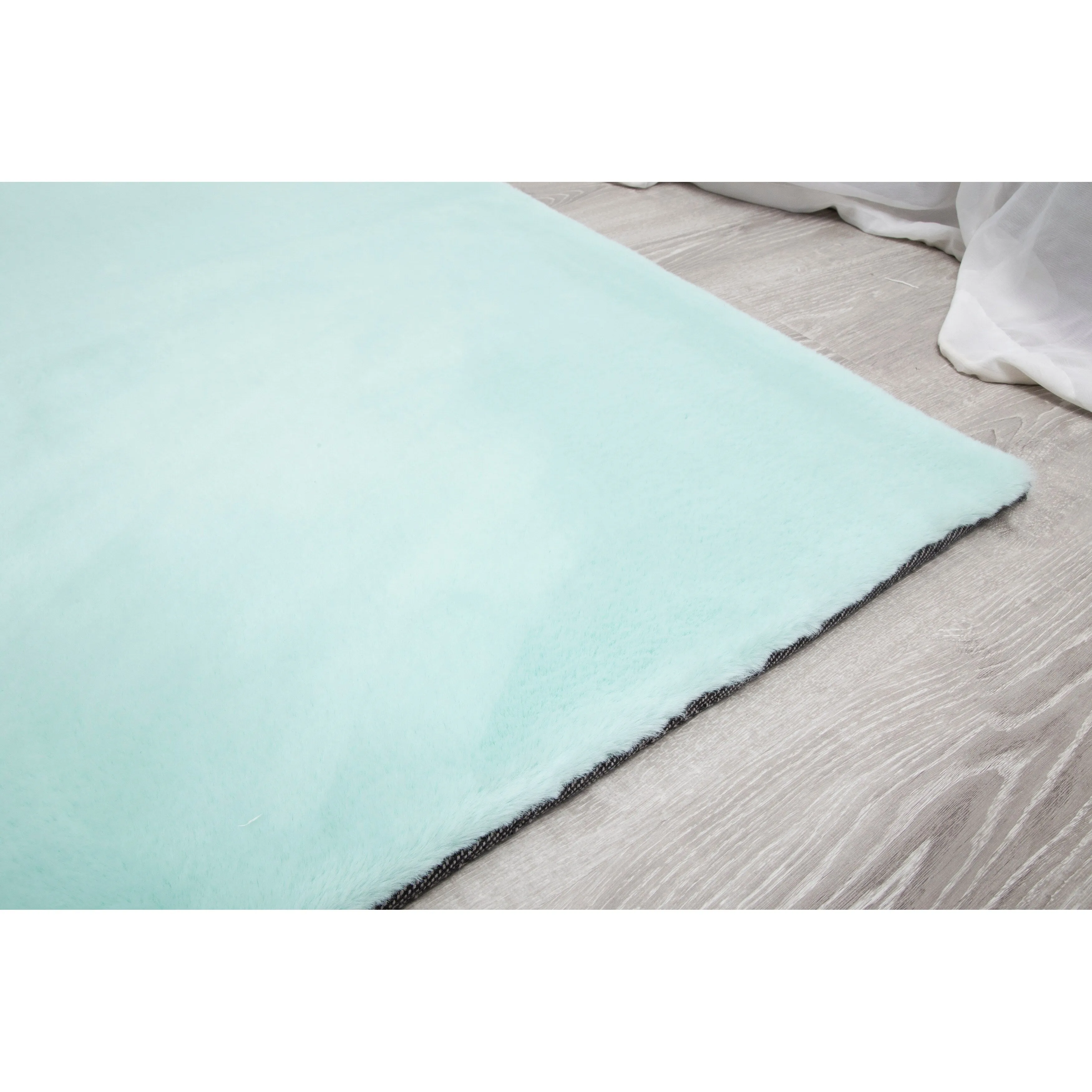 Faux-Rabbit Collection Beautiful Faux-Fur Rug