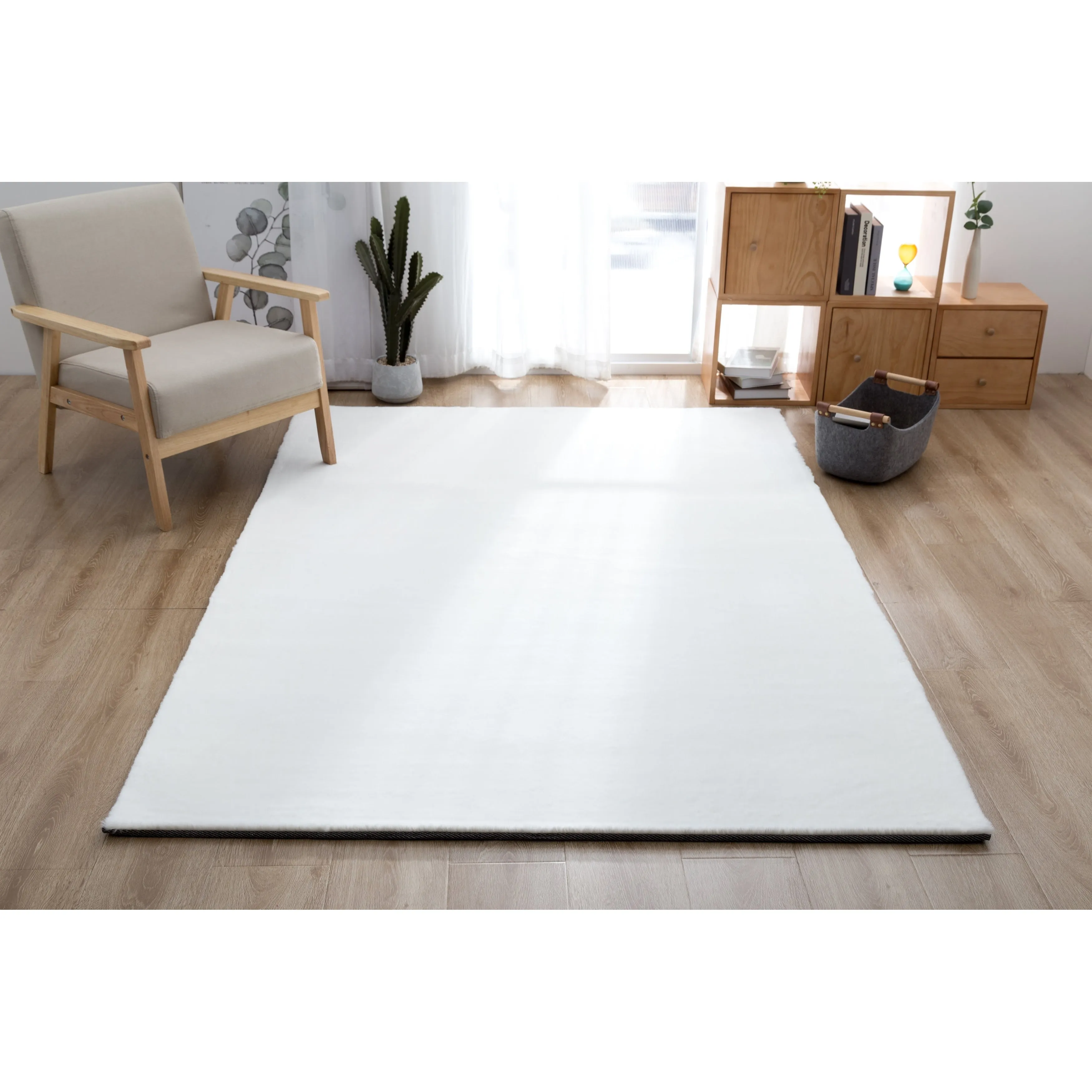 Faux-Rabbit Collection Beautiful Faux-Fur Rug