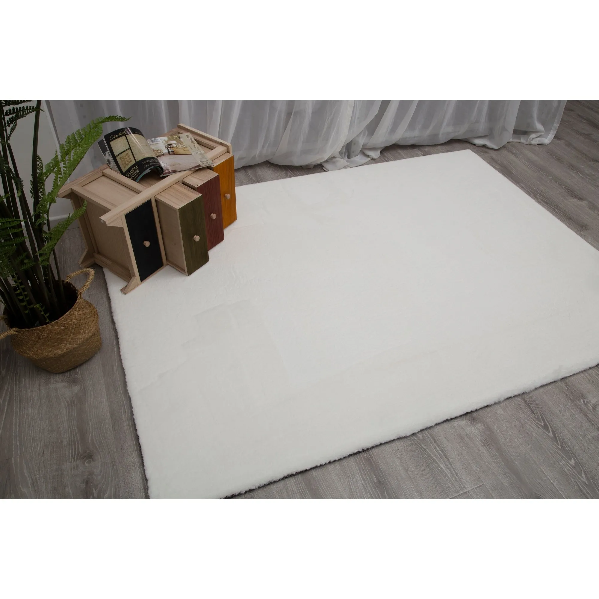 Faux-Rabbit Collection Beautiful Faux-Fur Rug