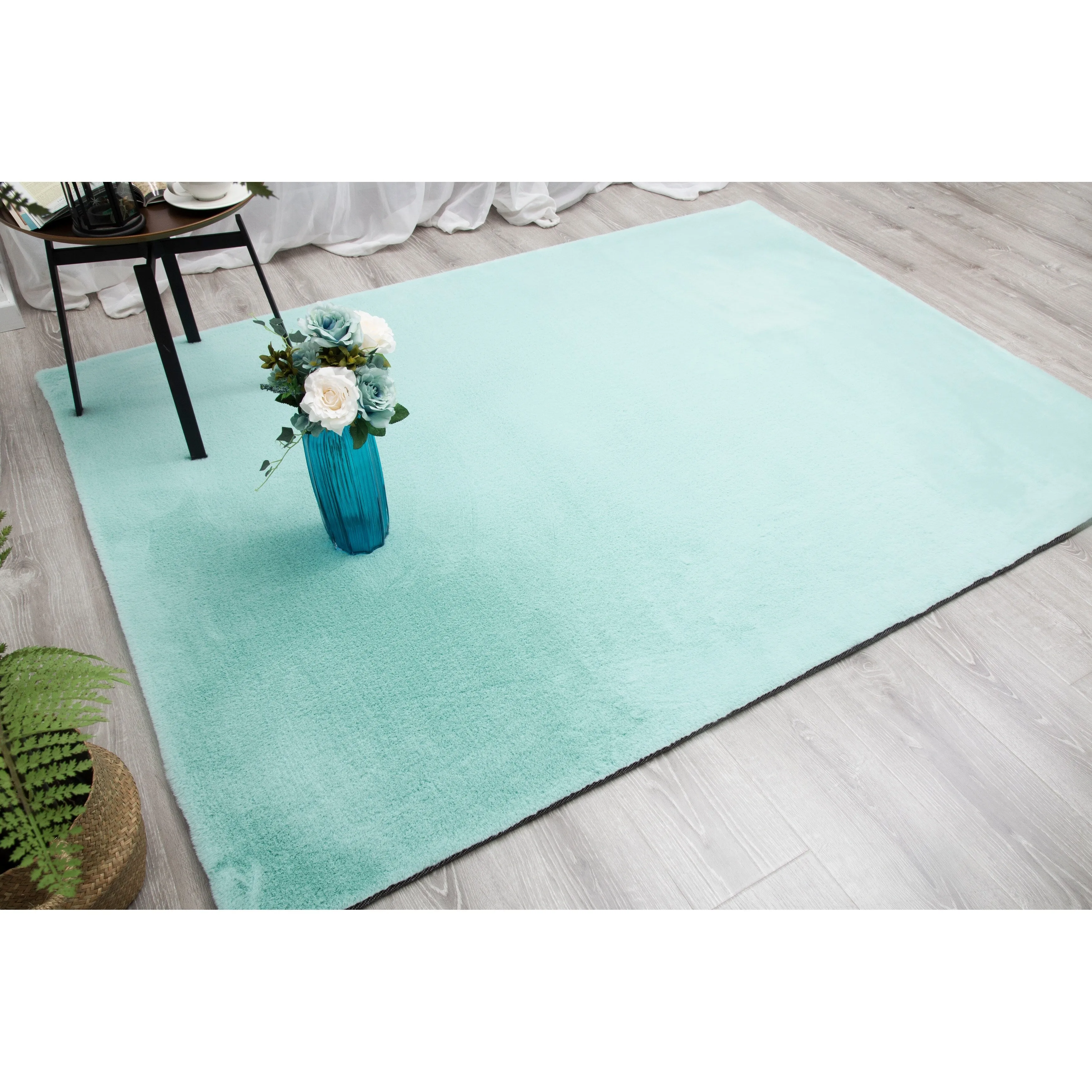 Faux-Rabbit Collection Beautiful Faux-Fur Rug