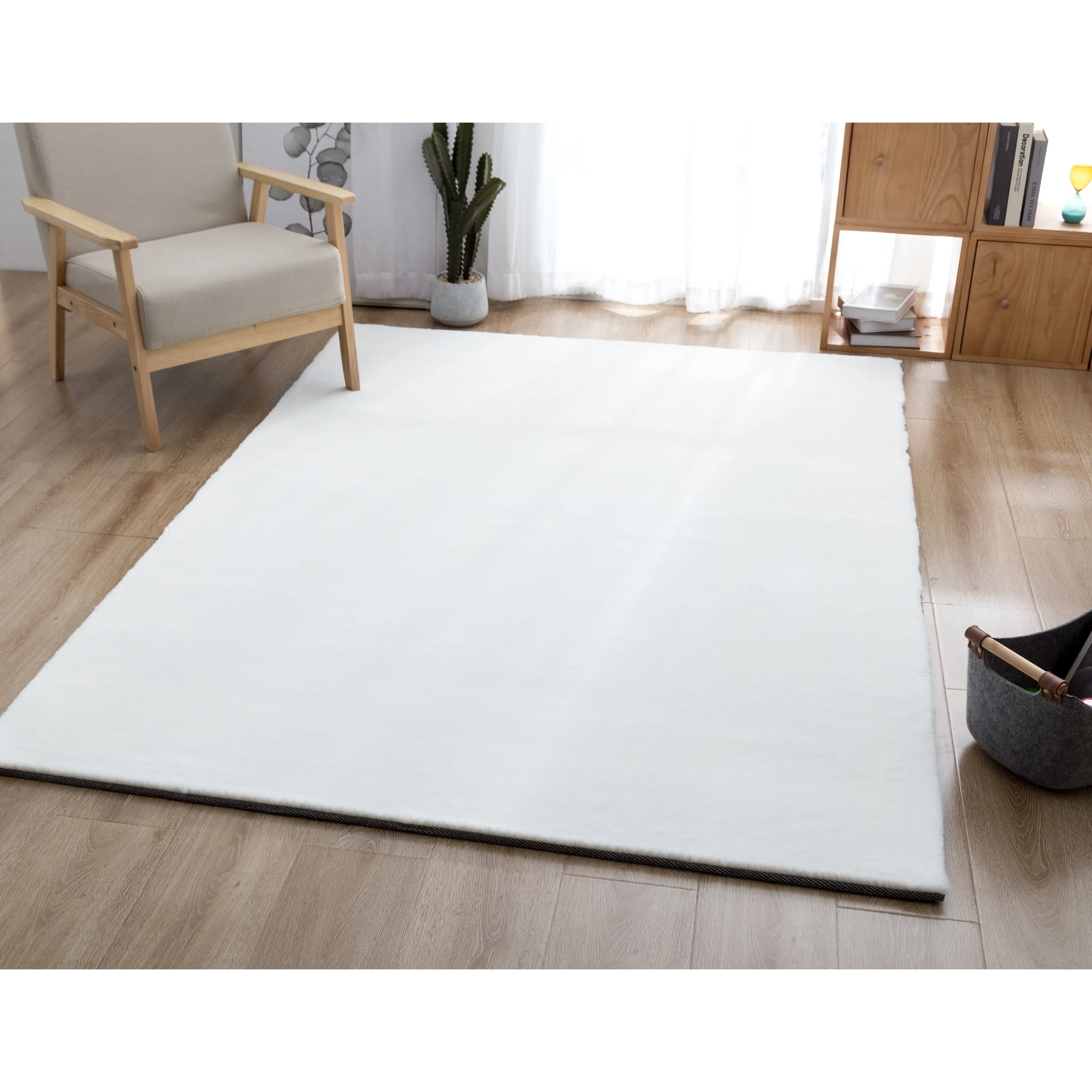 Faux-Rabbit Collection Beautiful Faux-Fur Rug