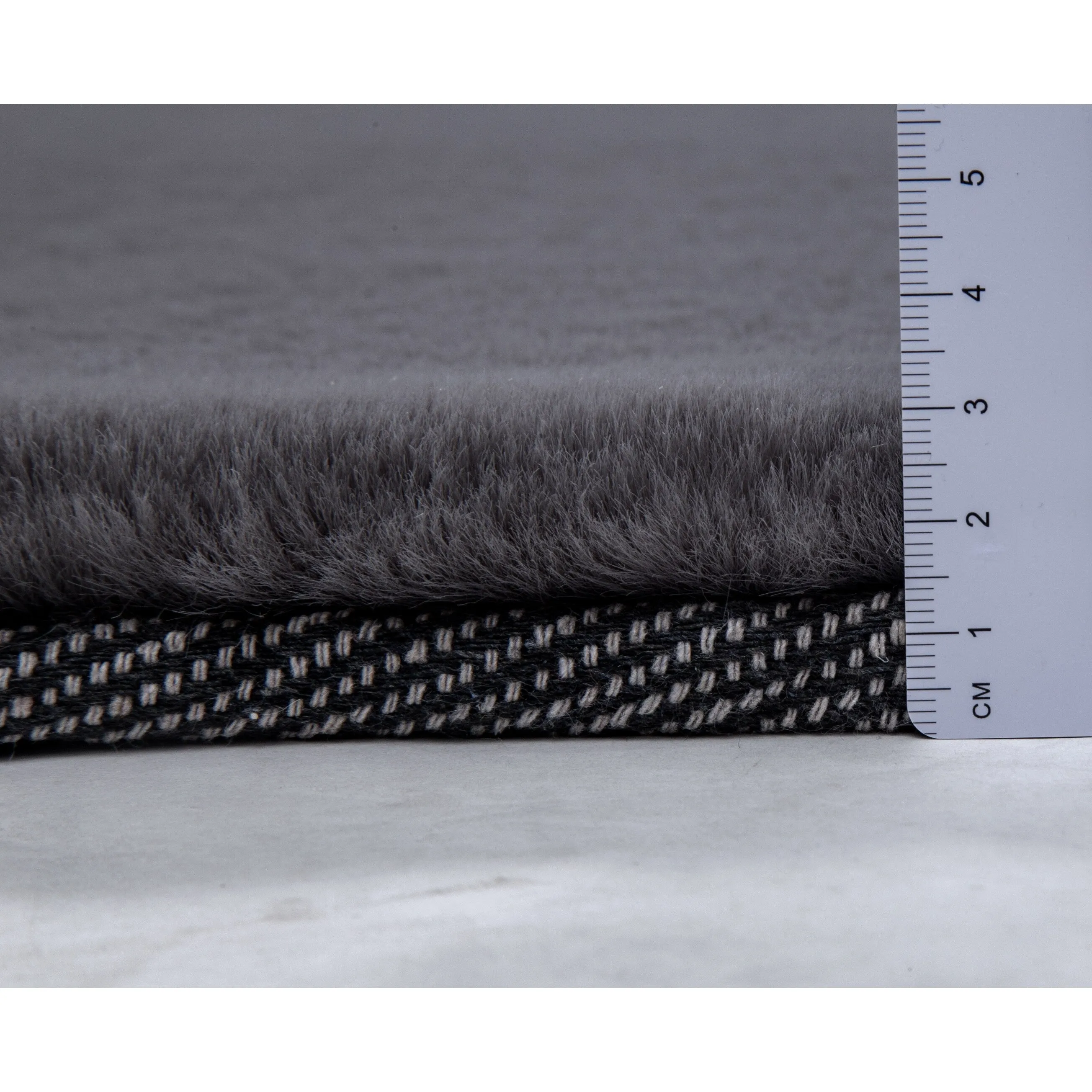 Faux-Rabbit Collection Beautiful Faux-Fur Rug