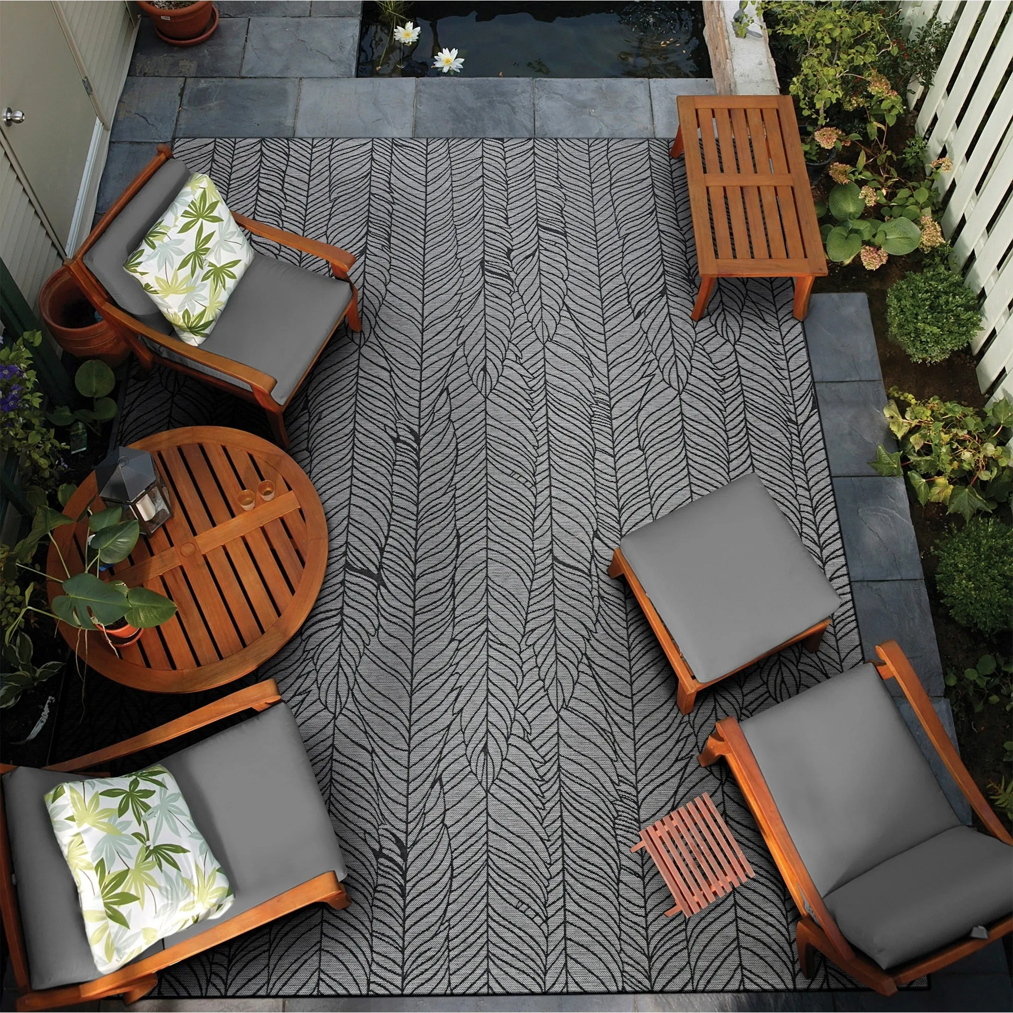 Gelato Vigne Gray- Black Indoor/ Outdoor Area Rug